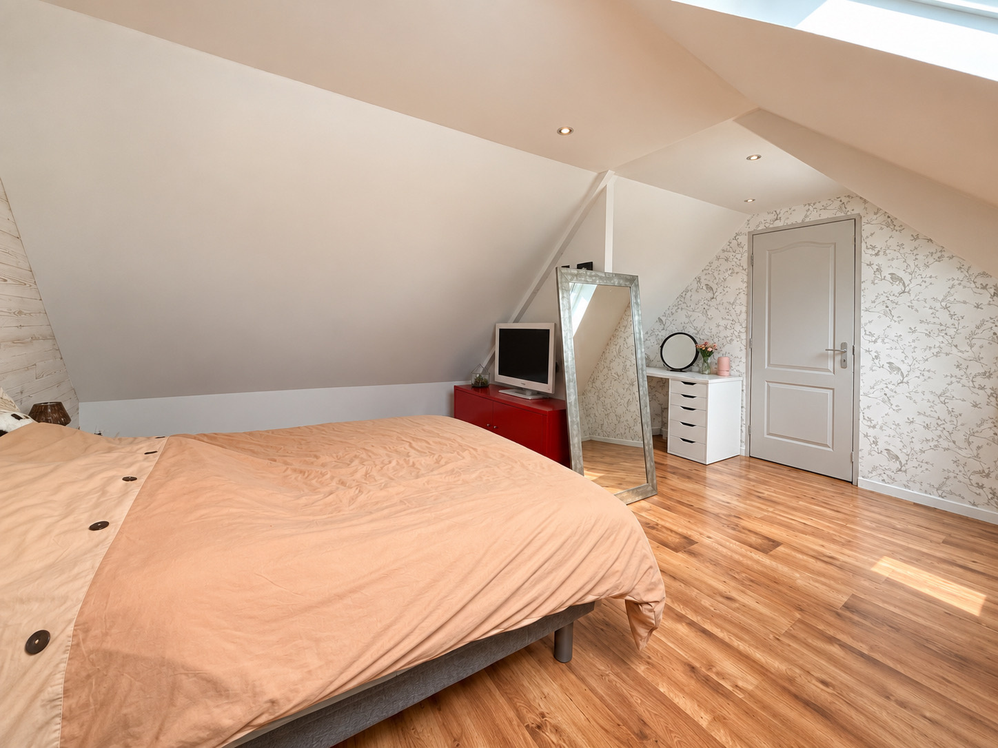 Immo80 – L'immobilier à Amiens et dans la Somme-ACHEUX-EN-AMIENOIS – MAISON MITOYENNE – 2 CHAMBRES – 1 BUREAU – JARDIN – GARAGE – TERRASSE