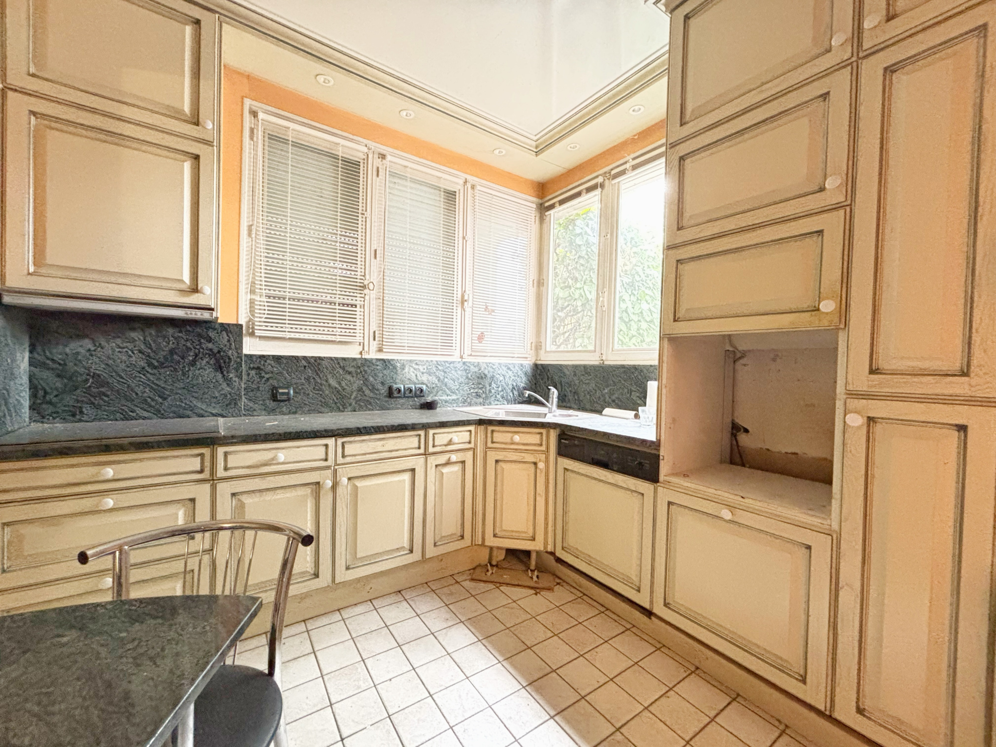 Immo80 – L'immobilier à Amiens et dans la Somme-MAISON AMIENOISE – 127 m2 – 3 CHAMBRE – GARAGE – JARDIN