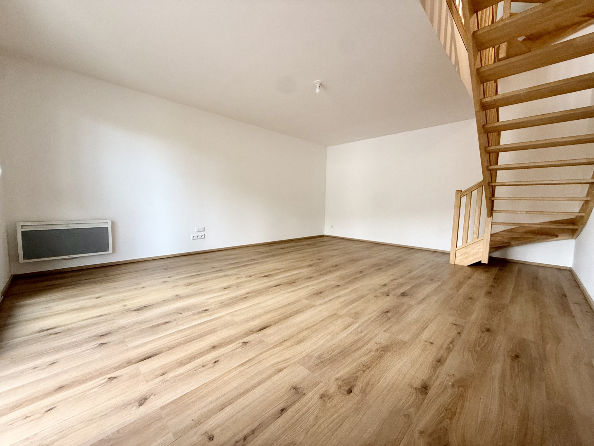 Immo80 – L'immobilier à Amiens et dans la Somme-AMIENS – QUARTIER SAINT ACHEUL – MAISON SEMI MITOYENNE – 3 CHAMBRES –...