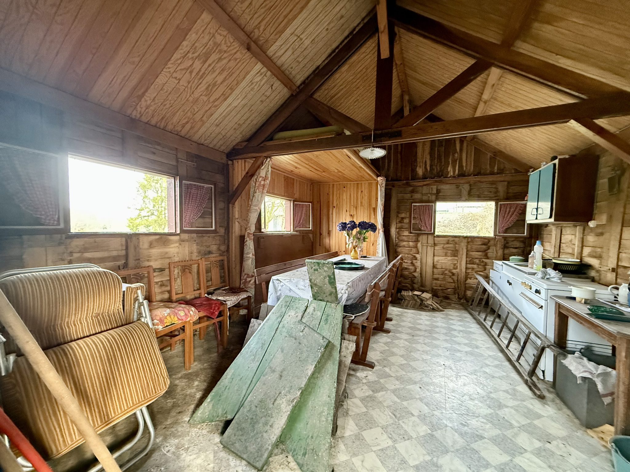 Immo80 – L'immobilier à Amiens et dans la Somme-BUNY – ETANG – CHALET – EAU – TERRAIN