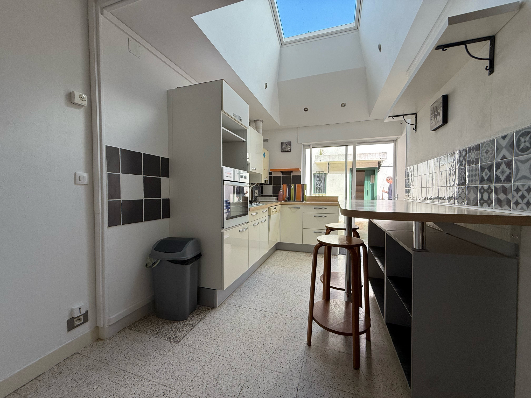 Immo80 – L'immobilier à Amiens et dans la Somme-AMIENS – QUARTIER SAINT ACHEUL – AMIENOISE – COUR – DEPENDANCES – CAVE