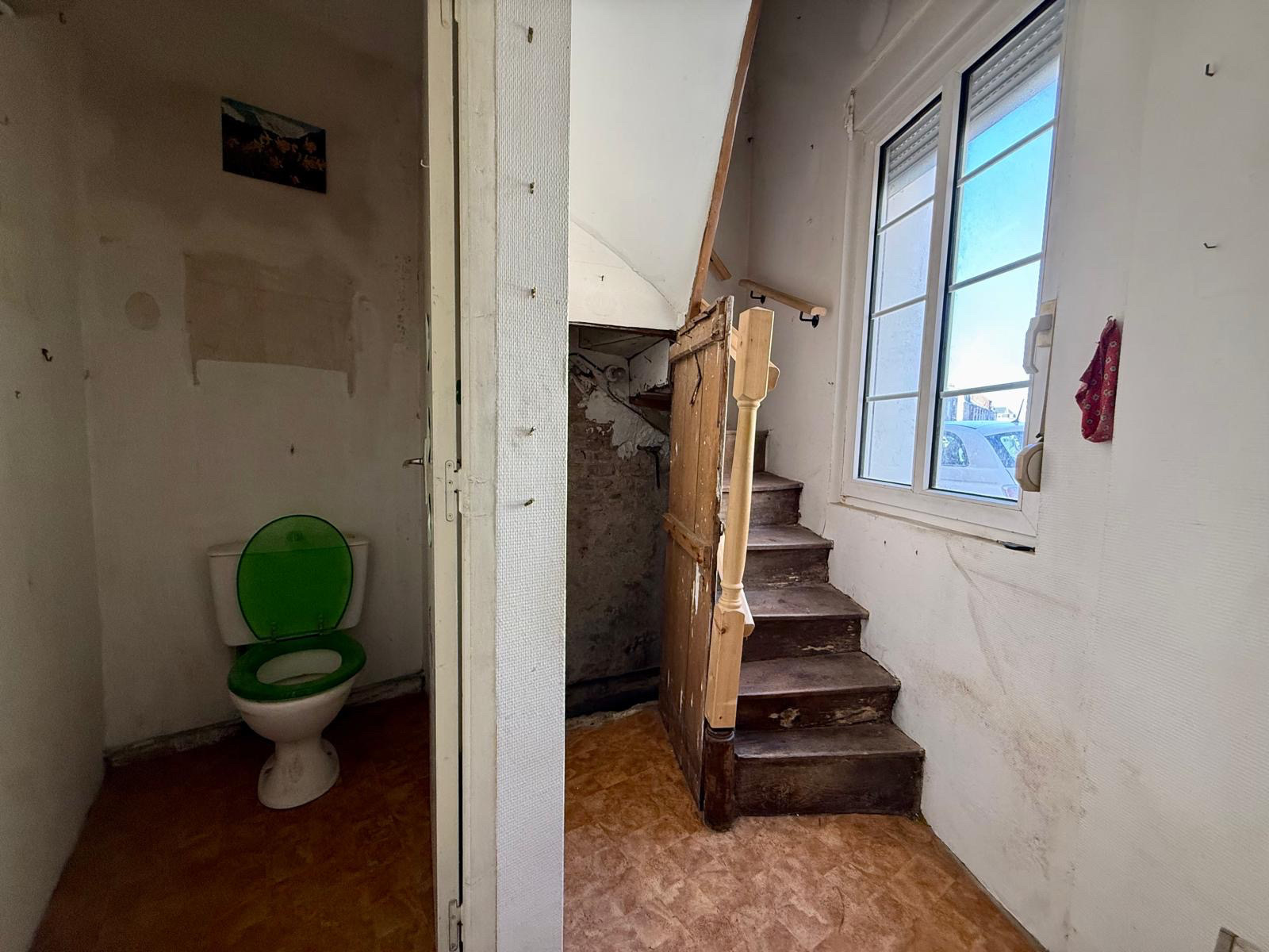 Immo80 – L'immobilier à Amiens et dans la Somme-AMIENS – QUARTIER SAINT ACHEUL – MAISON – 2 CHAMBRES – 1 BUREAU – GARAGE – COUR – DEPENDANCE