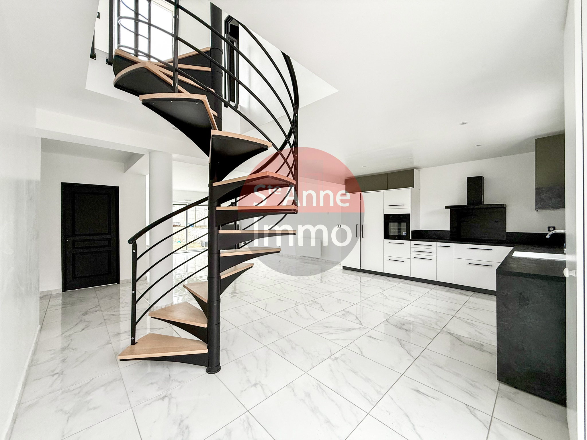 Immo80 – L'immobilier à Amiens et dans la Somme-MARCELCAVE – MAISON INDIVIDUELLE – AUTONOMIE DE PLAIN PIED – 3 CHAMBRES – COUR – JARDIN – DEPENDANCES