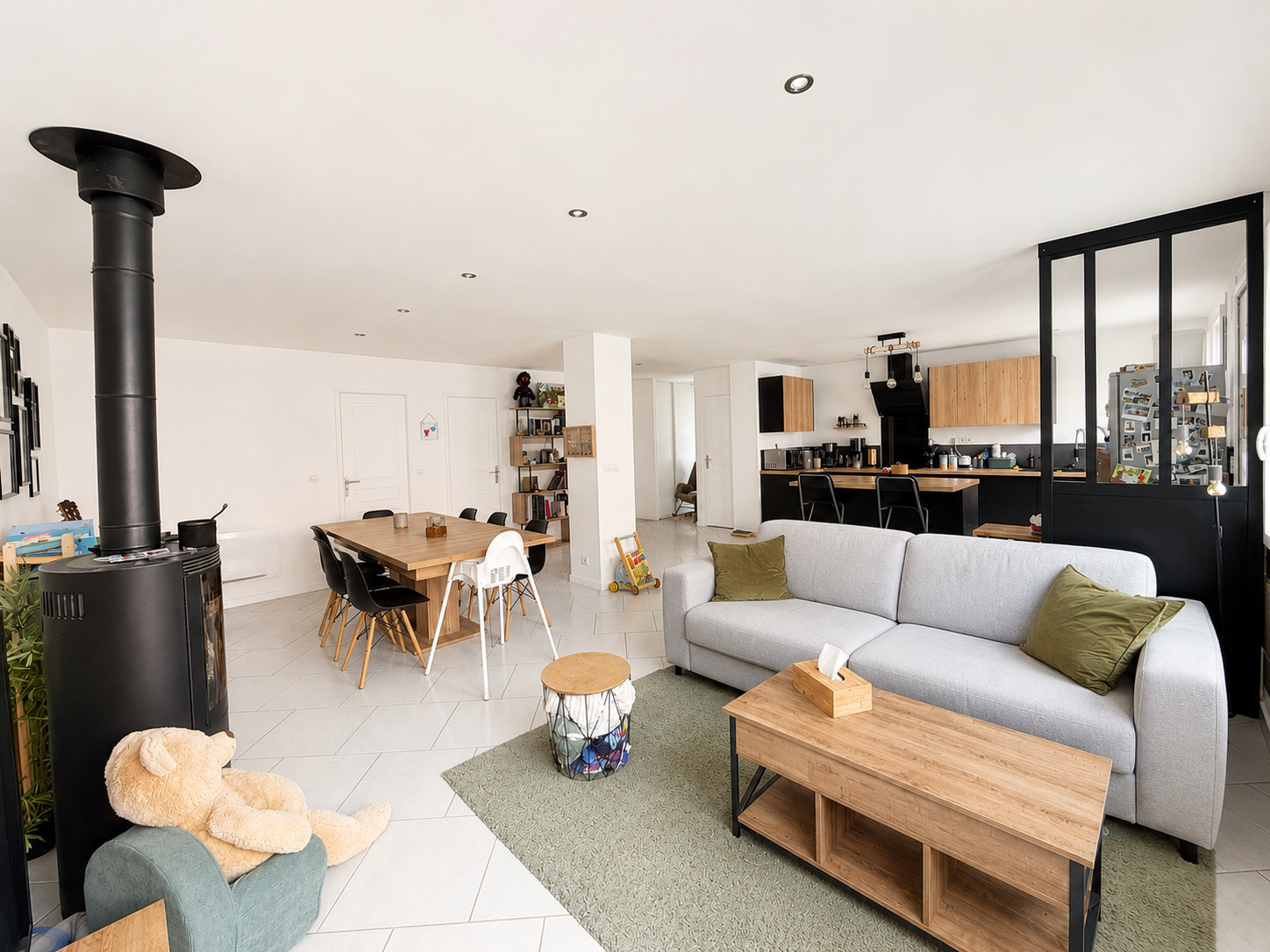 Immo80 – L'immobilier à Amiens et dans la Somme-LE QUESNEL – MAISON MITOYENNE DE PLAIN PIED – 3 CHAMBRES – JARDIN – TERRASSE