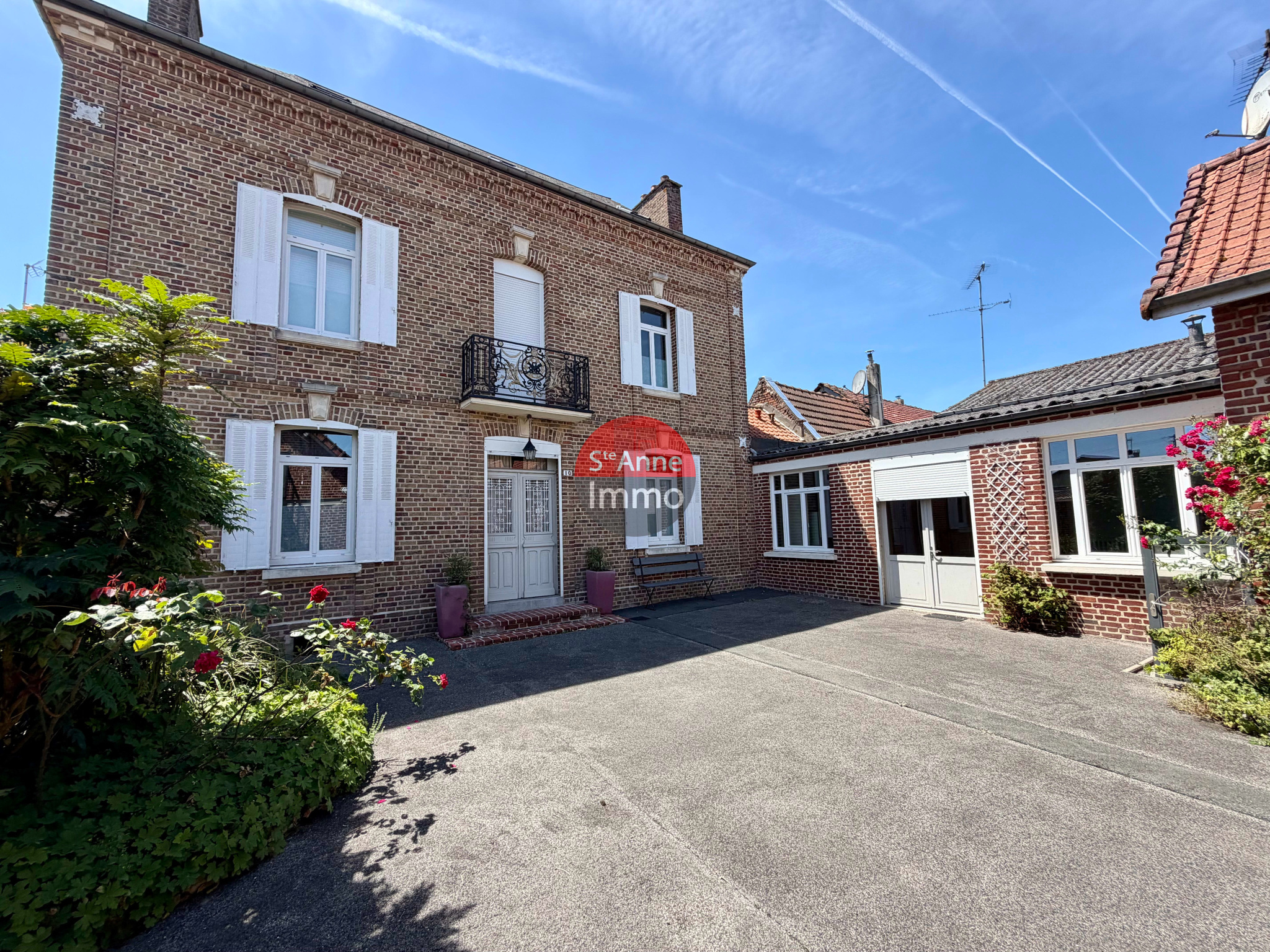Immo80 – L'immobilier à Amiens et dans la Somme-POULAINVILLE – MAISON DE MAÎTRE – 220m2 – 5 CHAMBRES – JARDIN – DEPENDANCES