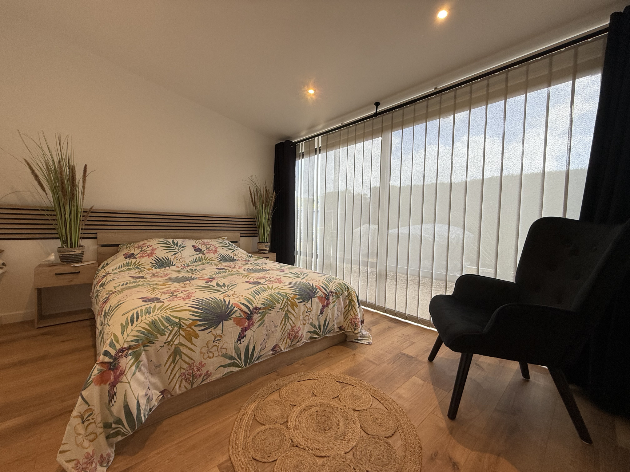 Immo80 – L'immobilier à Amiens et dans la Somme-RANG DU FLIERS – MAISON – 2 CHAMBRES – COUR – TERRASSE – PLACE DE STATIONNEMENT