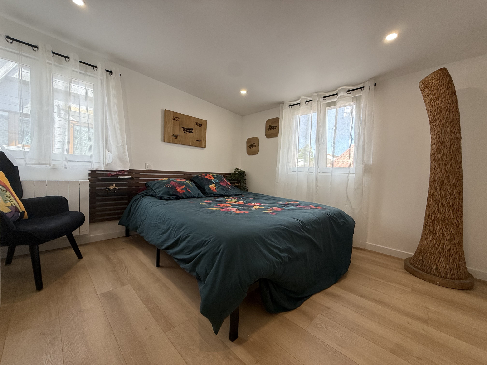 Immo80 – L'immobilier à Amiens et dans la Somme-RANG DU FLIERS – MAISON – 2 CHAMBRES – COUR – TERRASSE – PLACE DE STATIONNEMENT