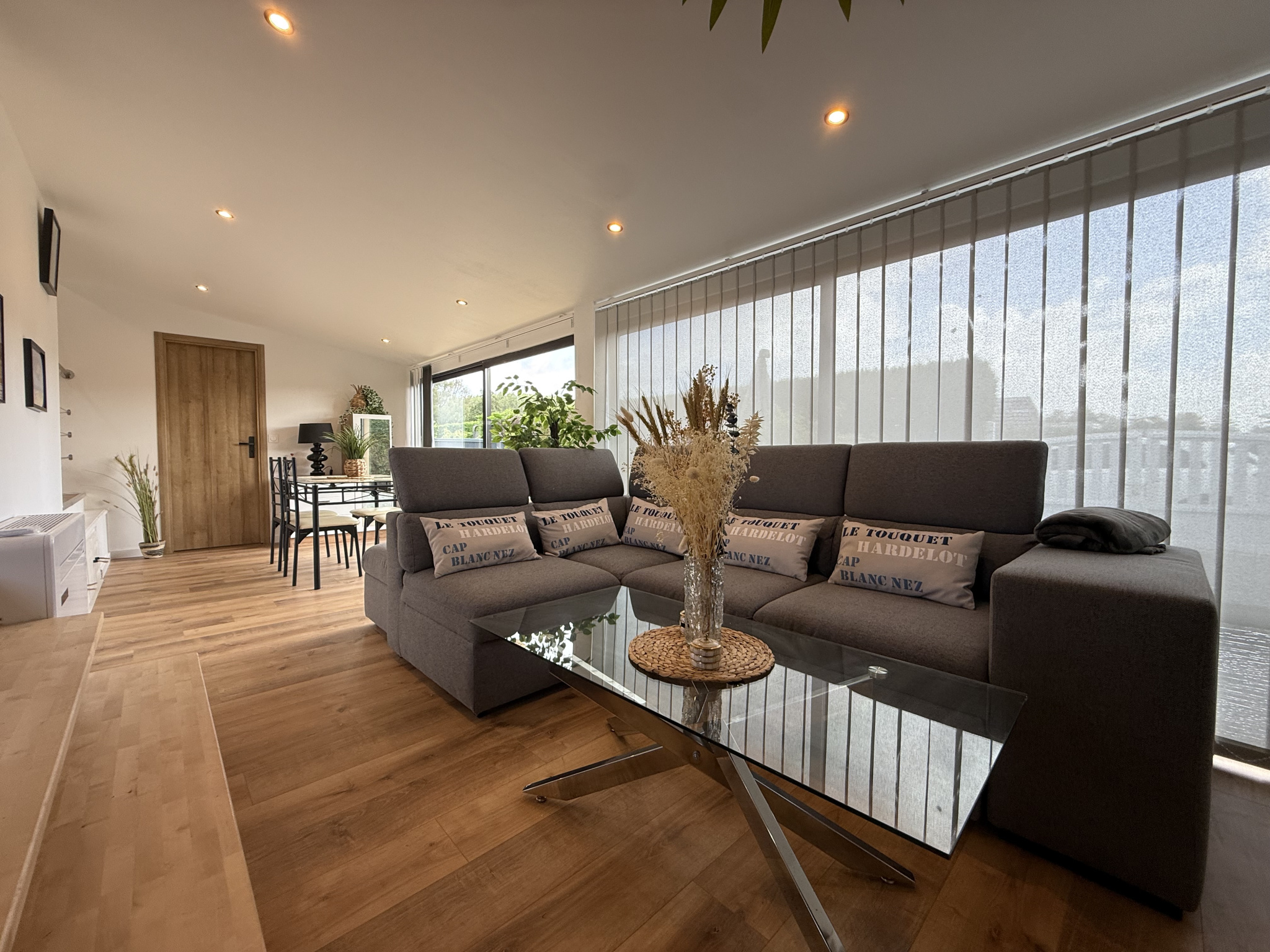 Immo80 – L'immobilier à Amiens et dans la Somme-RANG DU FLIERS – MAISON – 2 CHAMBRES – COUR – TERRASSE – PLACE DE...
