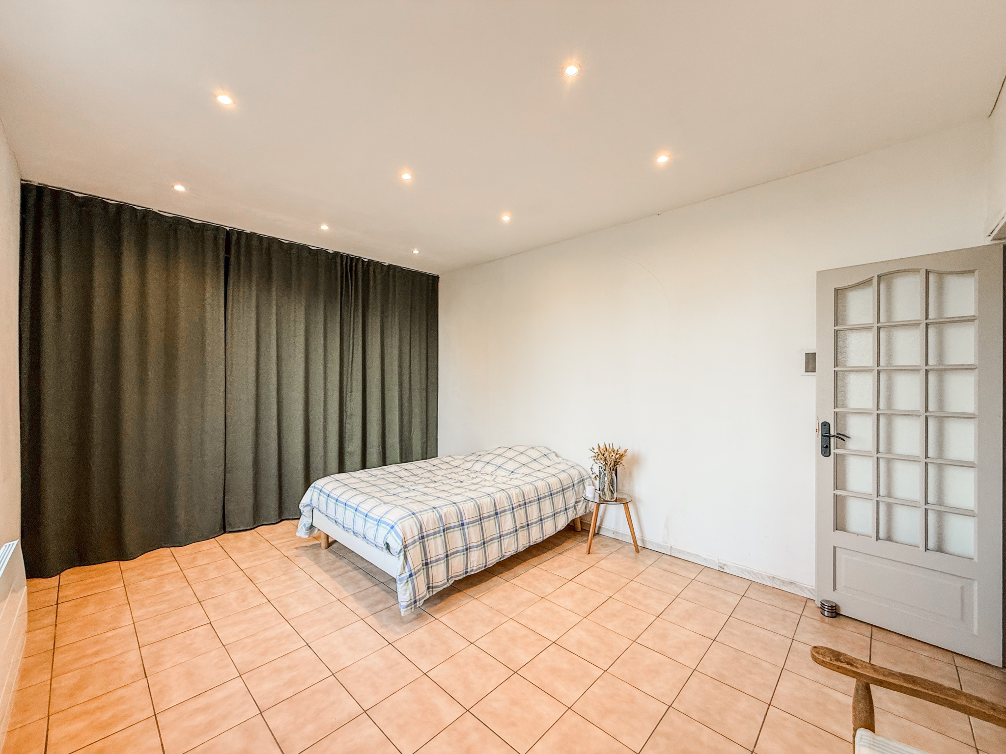 Immo80 – L'immobilier à Amiens et dans la Somme-ROUVROY-EN-SANTERRE – 120m2 – MAISON INDIVIDUELLE – AUTONOMIE DE PLAIN PIED – 4 CHAMBRES – DEPENDANCE – JARDIN