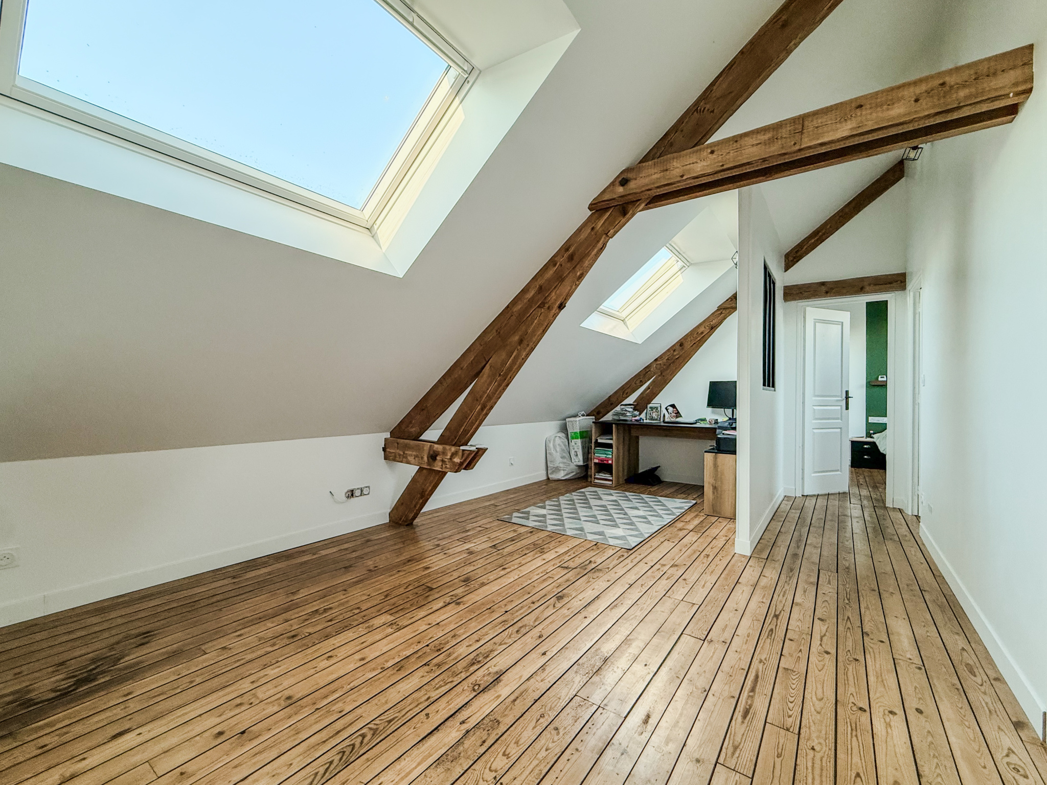 Immo80 – L'immobilier à Amiens et dans la Somme-ROUVROY-EN-SANTERRE – 120m2 – MAISON INDIVIDUELLE – AUTONOMIE DE PLAIN PIED – 4 CHAMBRES – DEPENDANCE – JARDIN