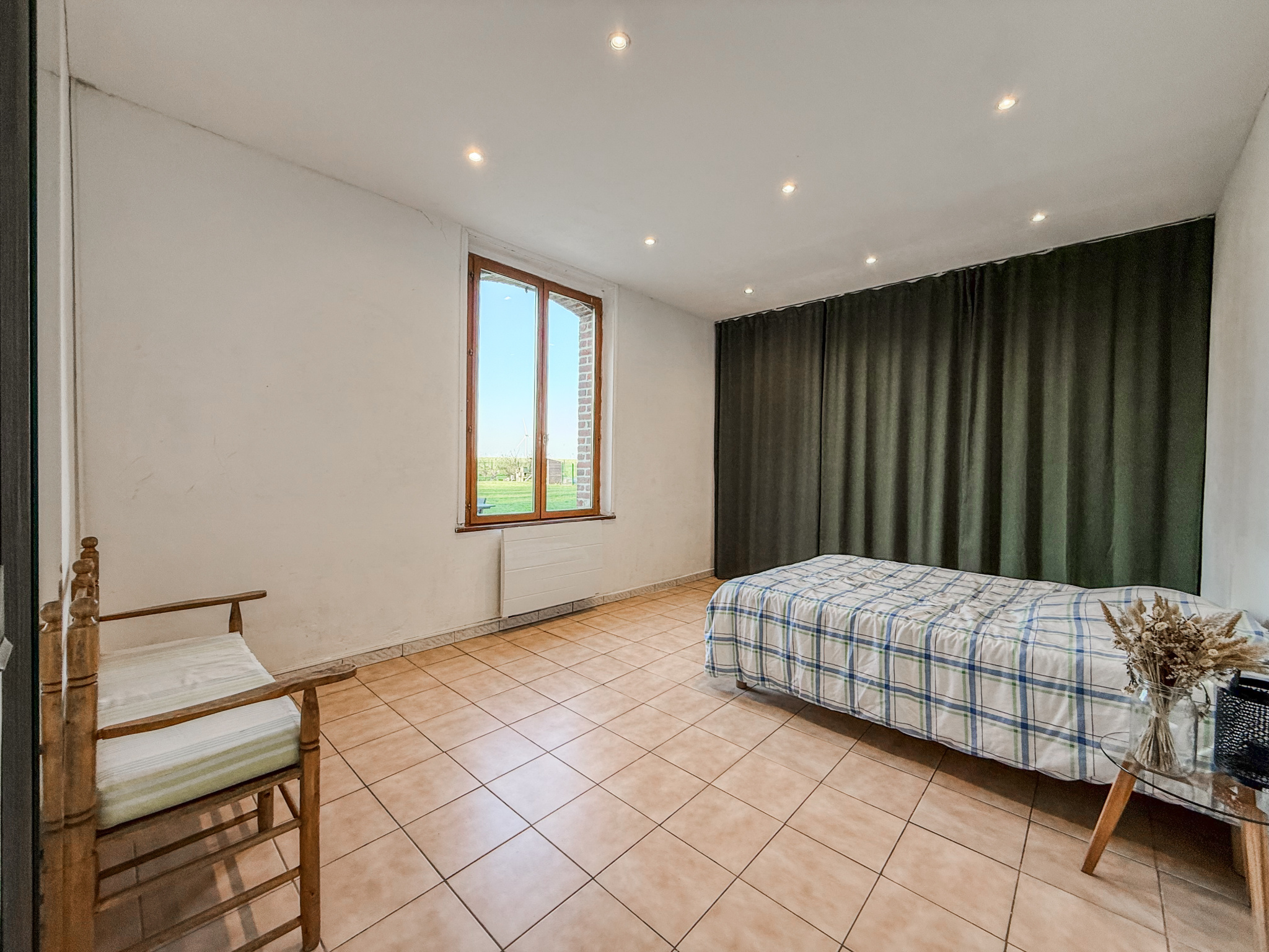 Immo80 – L'immobilier à Amiens et dans la Somme-ROUVROY-EN-SANTERRE – 120m2 – MAISON INDIVIDUELLE – AUTONOMIE DE PLAIN PIED – 4 CHAMBRES – DEPENDANCE – JARDIN