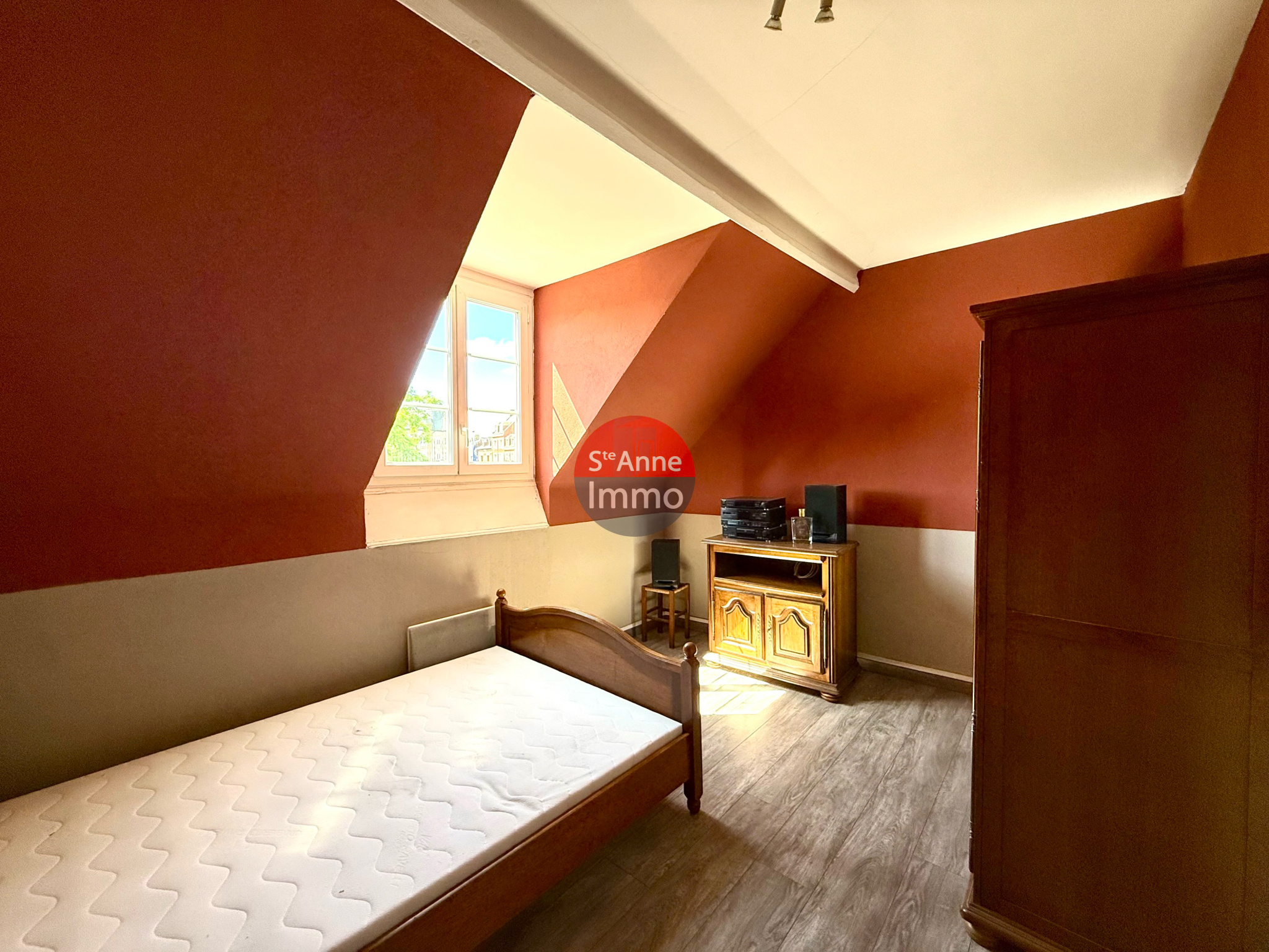 Immo80 – L'immobilier à Amiens et dans la Somme-ROYE – LOCAL – APPARMENTS – IMMEUBLE DE RAPPORT