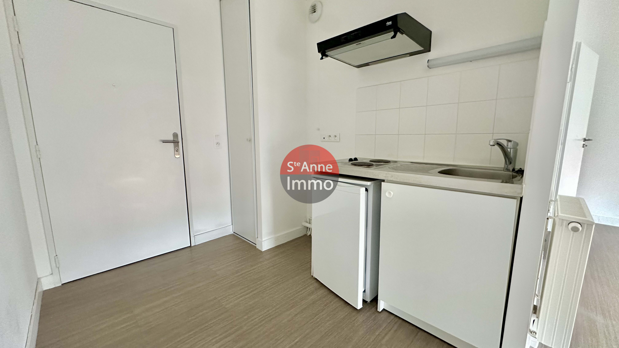 Immo80 – L'immobilier à Amiens et dans la Somme-AMIENS – QUARTIER HENRIVILLE – APPARTEMENT T1 – BALCON – PLACE DE STATIONNEMENT PRIVATIVE