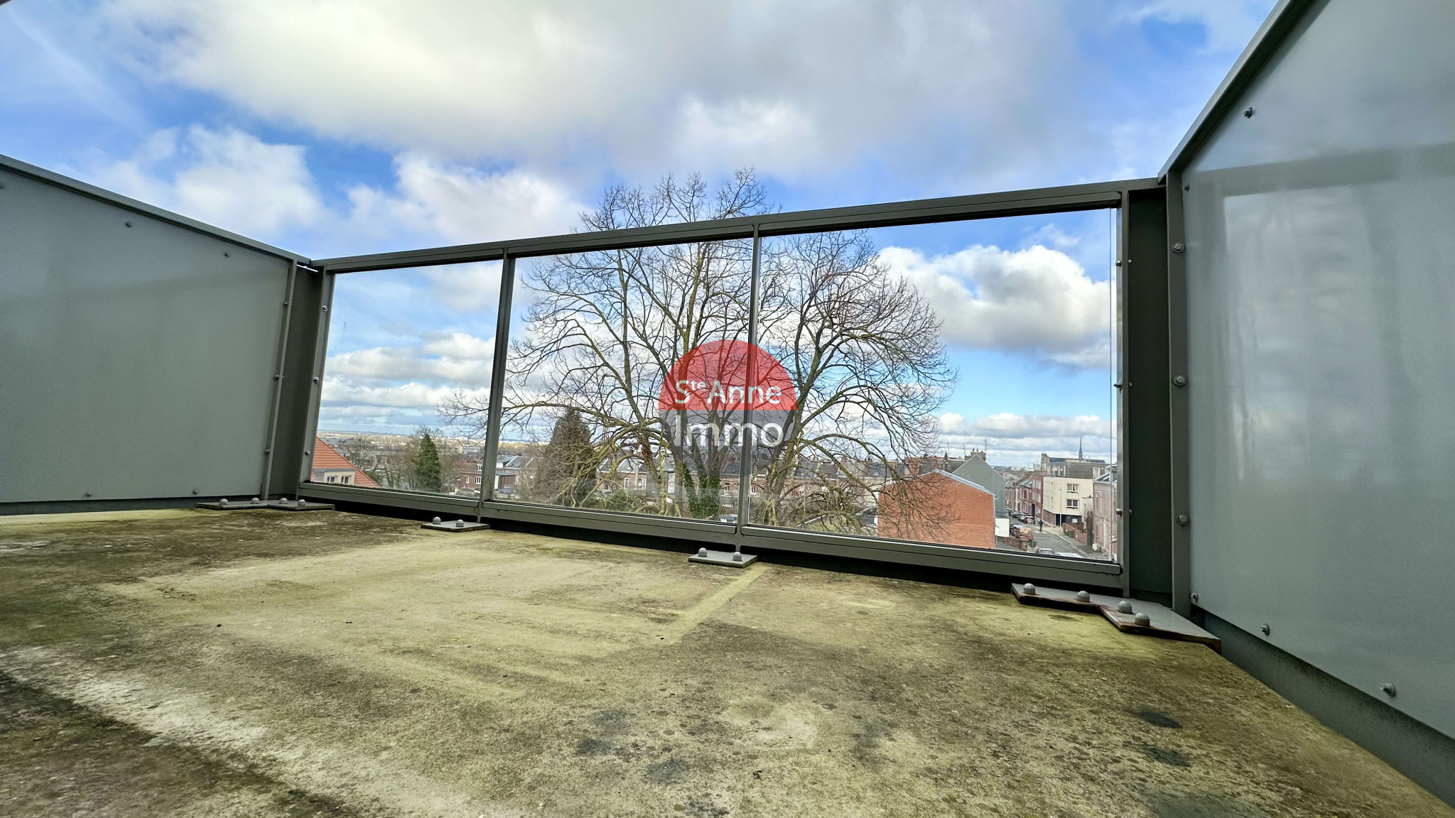 Immo80 – L'immobilier à Amiens et dans la Somme-AMIENS – QUARTIER HENRIVILLE – APPARTEMENT T1 – BALCON – PLACE DE STATIONNEMENT PRIVATIVE