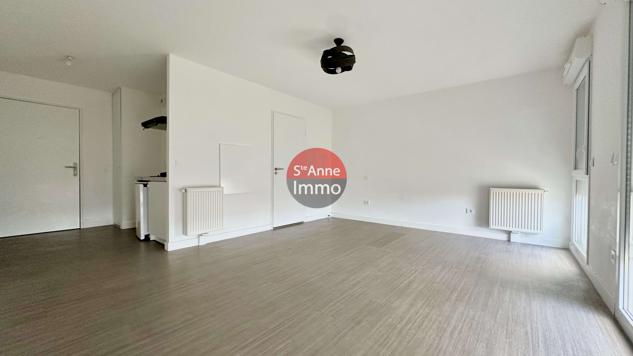 Immo80 – L'immobilier à Amiens et dans la Somme-AMIENS – QUARTIER HENRIVILLE – APPARTEMENT T1 – BALCON – PLACE DE STATIONNEMENT PRIVATIVE