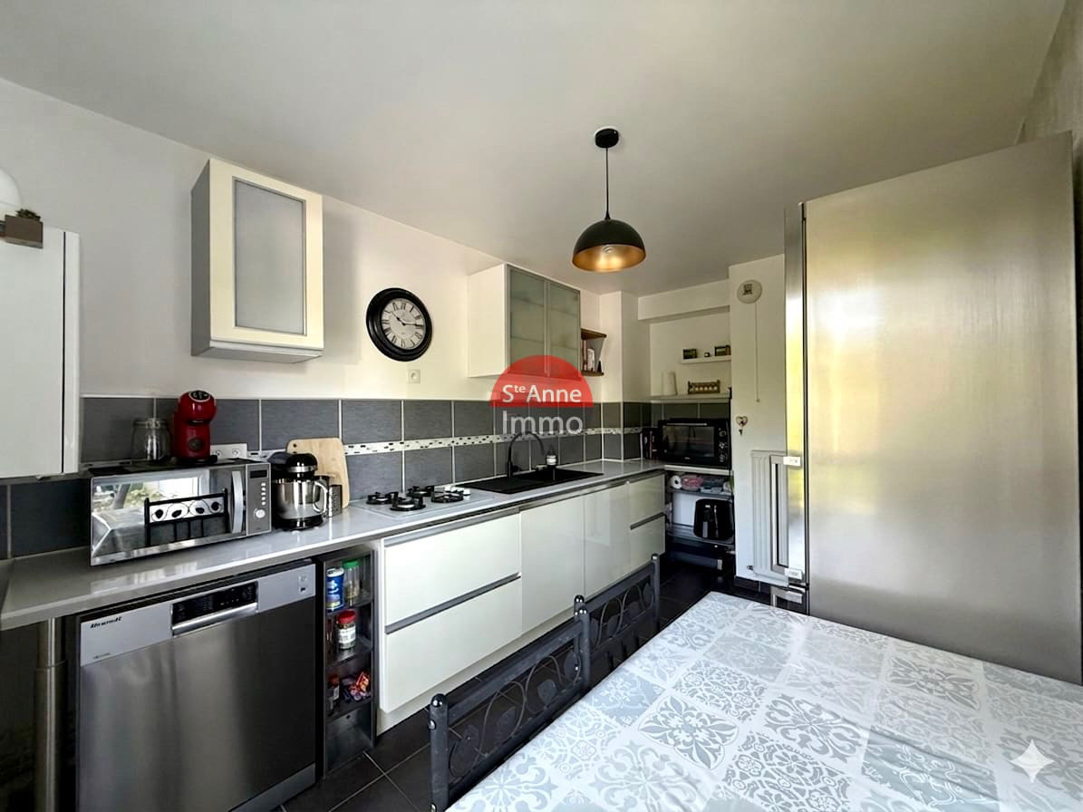 Immo80 – L'immobilier à Amiens et dans la Somme-AMIENS – 110m2 – PLEIN SUD – MAISON – 4 CHAMBRES – AUTONOMIE DE PLAIN PIED – GARAGE – JARDIN – PLACE DE PARKIN