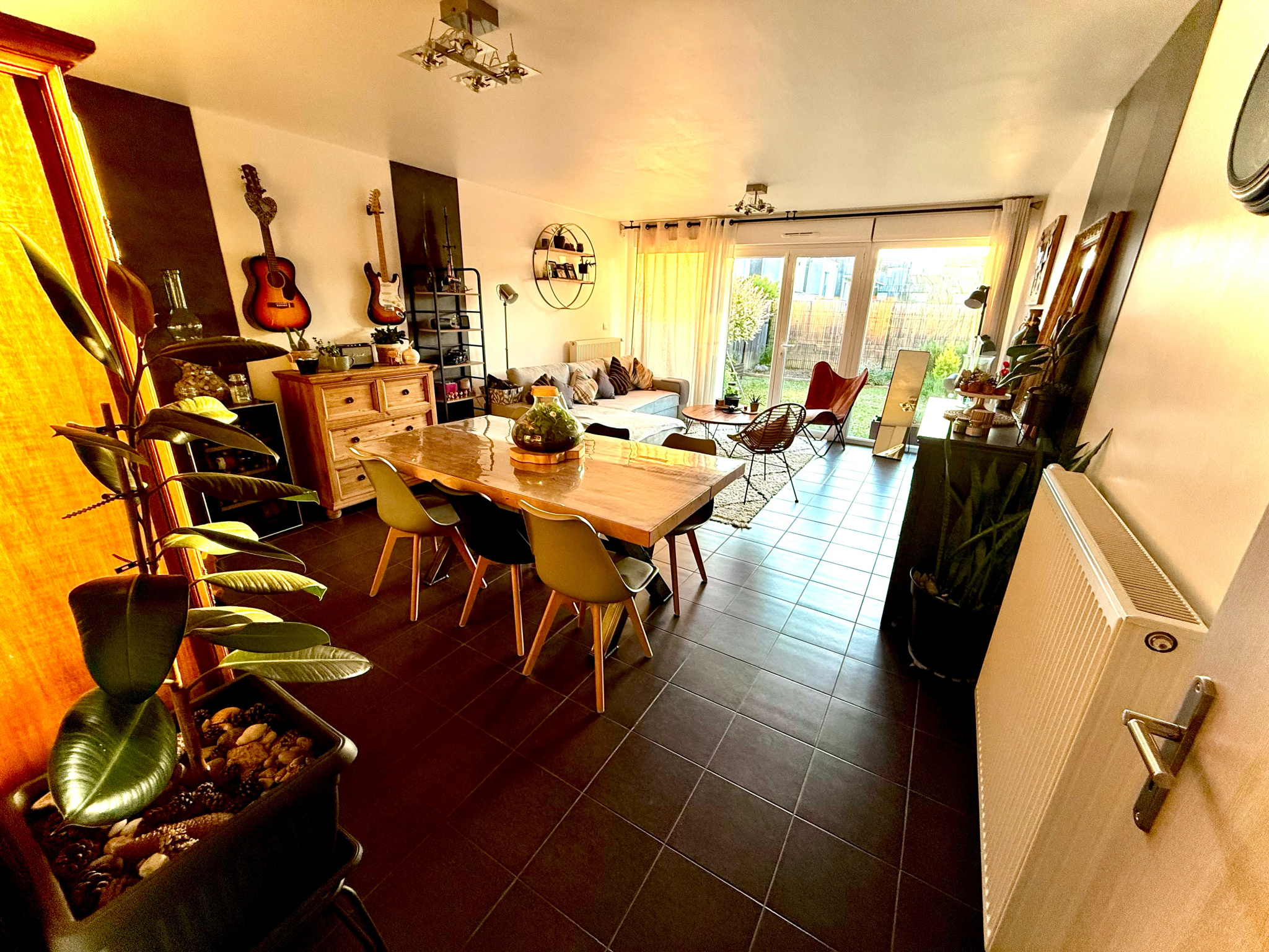 Immo80 – L'immobilier à Amiens et dans la Somme-AMIENS – 110m2 – PLEIN SUD – MAISON – 4 CHAMBRES – AUTONOMIE DE PLAIN PIED – GARAGE – JARDIN – PLACE DE PARKIN