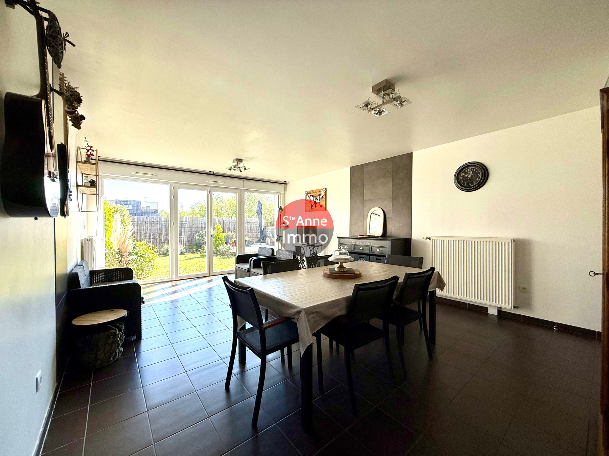 Immo80 – L'immobilier à Amiens et dans la Somme-AMIENS – 110m2 – PLEIN SUD – MAISON – 4 CHAMBRES – AUTONOMIE DE PLAIN PIED – GARAGE – JARDIN – PLACE DE PARKIN