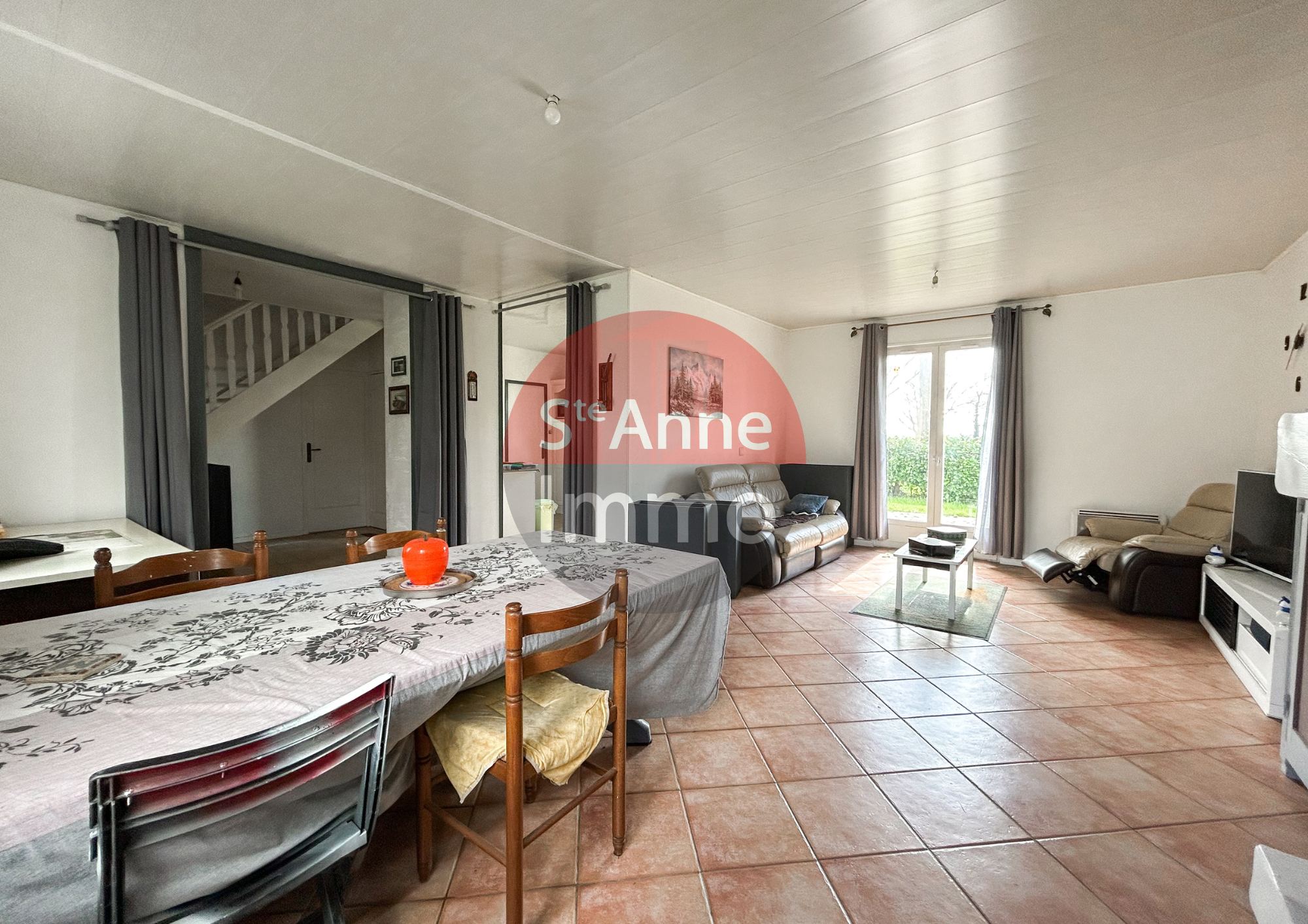 Immo80 – L'immobilier à Amiens et dans la Somme-BEAUFORT-EN-SANTERRE – PAVILLON INDIVIDUEL AVEC AUTONOMIE DE PLAIN PIED – 4 CHAMBRES – GARAGE – COUR – JARDIN