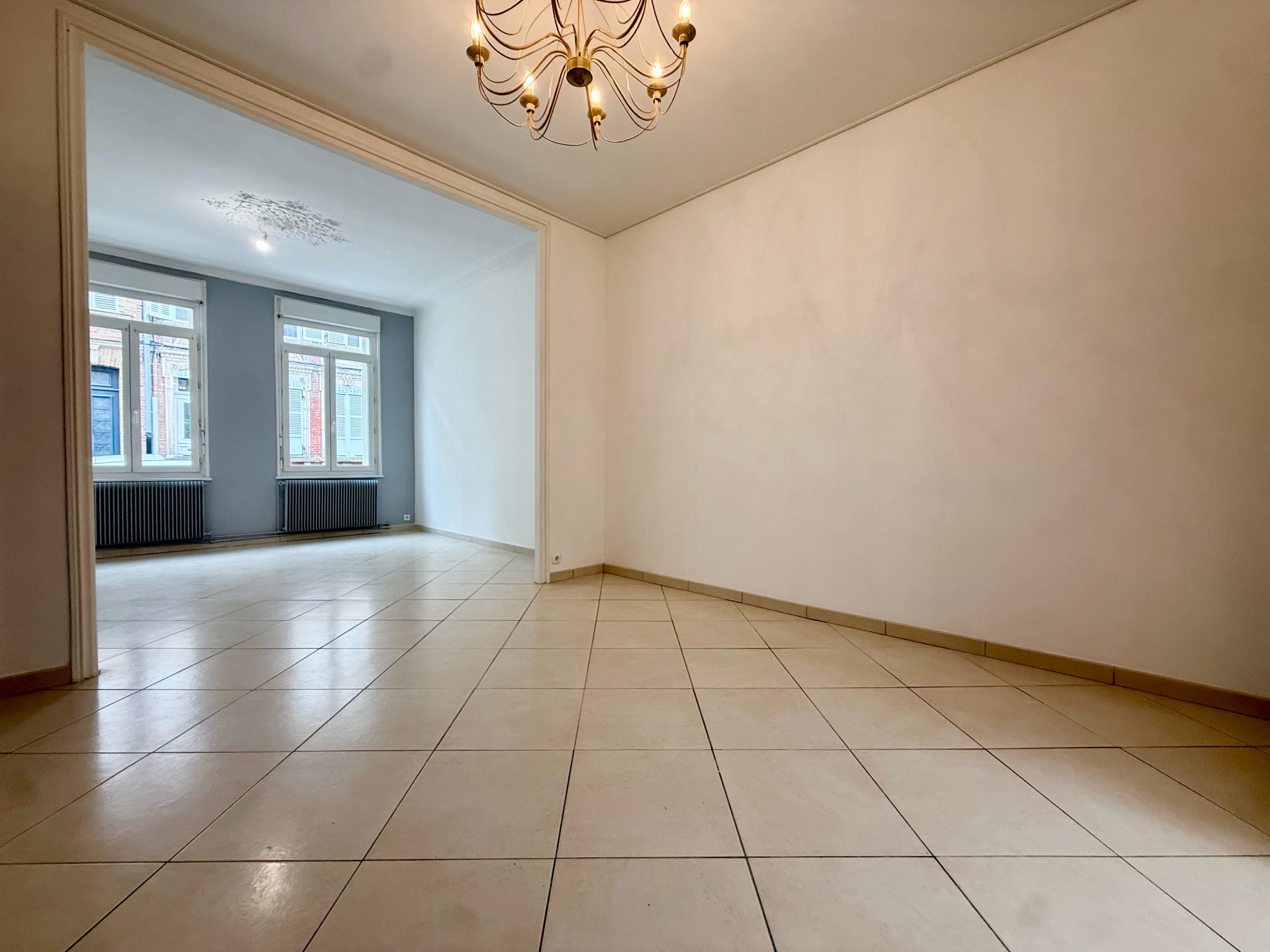 Immo80 – L'immobilier à Amiens et dans la Somme-AMIENS – QUARTIER HENRIVILLE – DOUBLE AMIENOISE – 4 CHAMBRES – COUR – AUCUN TRAVAUX
