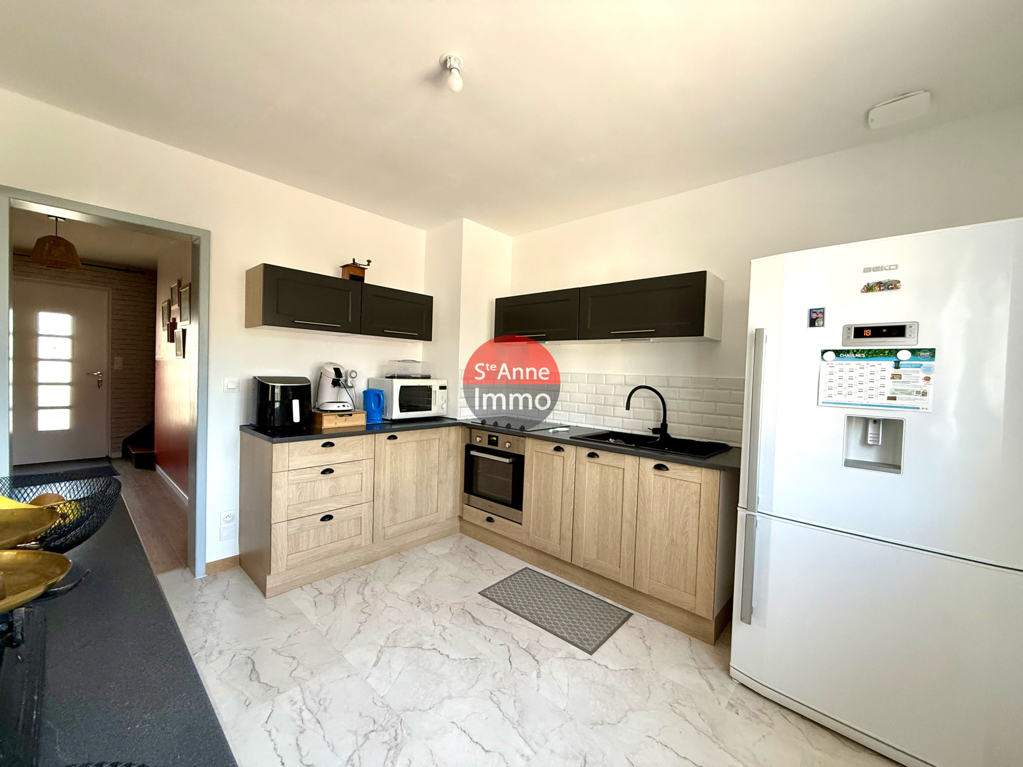 Immo80 – L'immobilier à Amiens et dans la Somme-CHAULNES – MAISON INDIVIDUELLE – 146m2 – 4 CHAMBRES – 1 BUREAU – AUTONOMIE DE PLAIN PIED – SOUS SOL COMPLET –