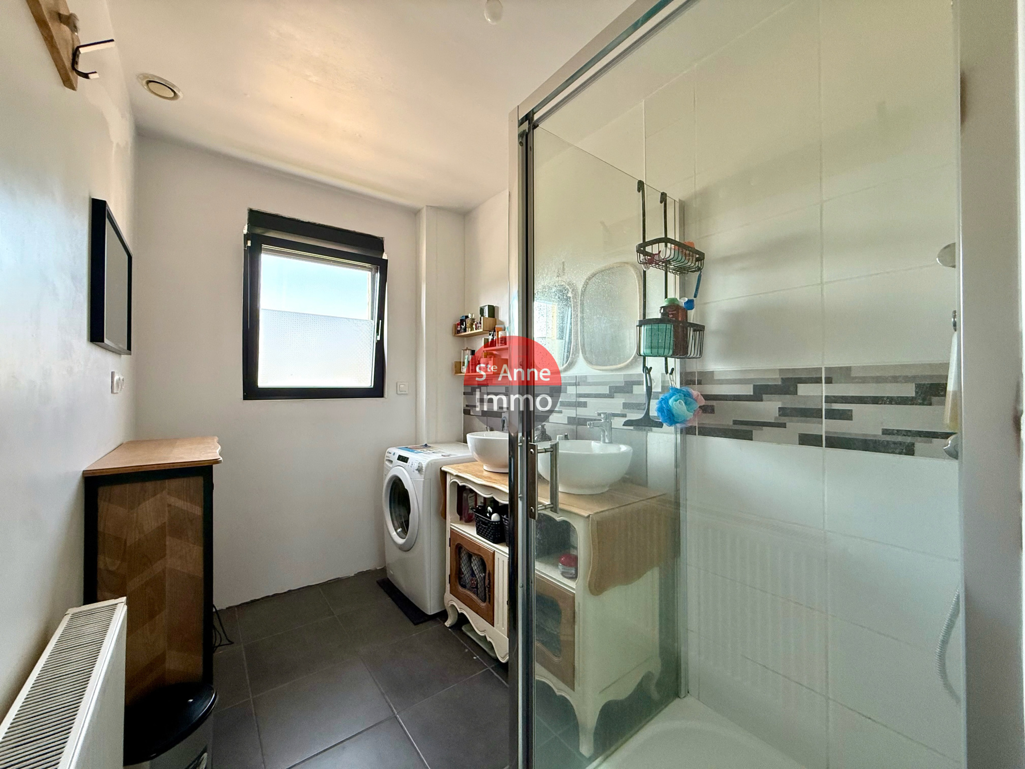 Immo80 – L'immobilier à Amiens et dans la Somme-CHAULNES – MAISON INDIVIDUELLE – 146m2 – 4 CHAMBRES – 1 BUREAU – AUTONOMIE DE PLAIN PIED – SOUS SOL COMPLET –