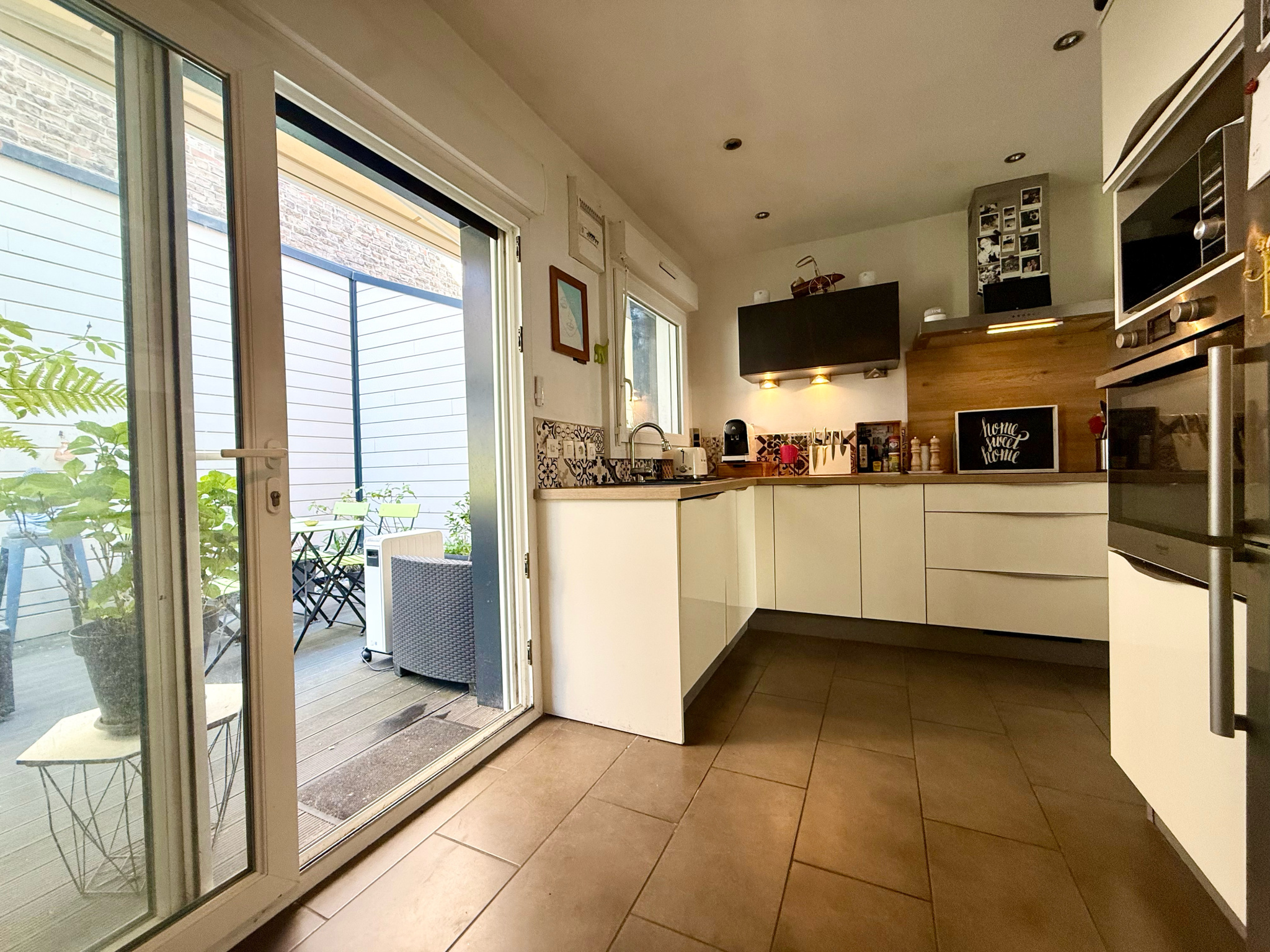 Immo80 – L'immobilier à Amiens et dans la Somme-AMIENS – QUARTIER SAINT ACHEUL – AMIENOISE – 4 CHAMBRES – COUR