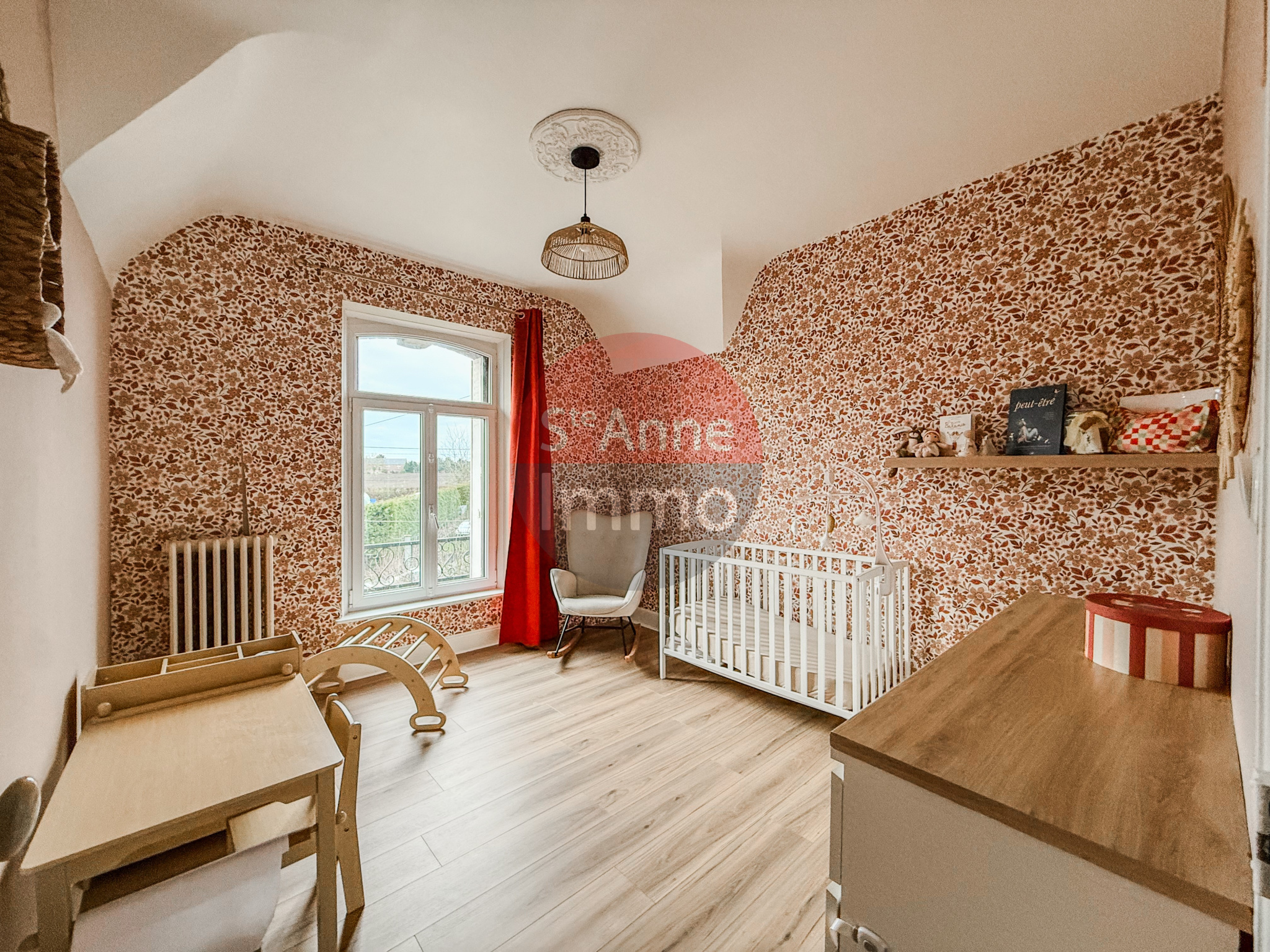 Immo80 – L'immobilier à Amiens et dans la Somme-PARVILLERS-LE-QUESNOY – MAISON INDIVIDUELLE – AUTONOMIE DE PLAIN PIED – 4 CHAMBRES – DEPENDANCES – GARAGE – JA