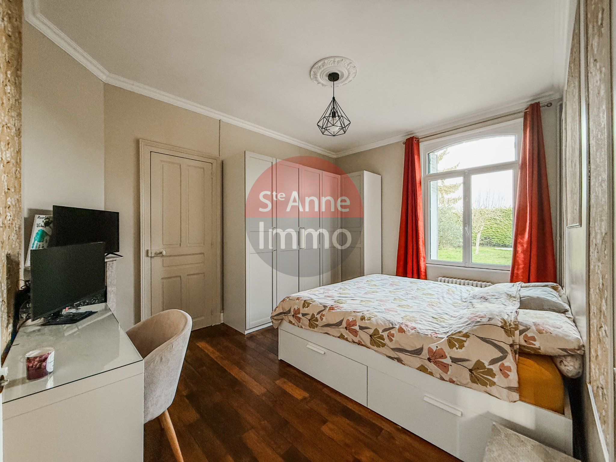 Immo80 – L'immobilier à Amiens et dans la Somme-PARVILLERS-LE-QUESNOY – MAISON INDIVIDUELLE – AUTONOMIE DE PLAIN PIED – 4 CHAMBRES – DEPENDANCES – GARAGE – JA