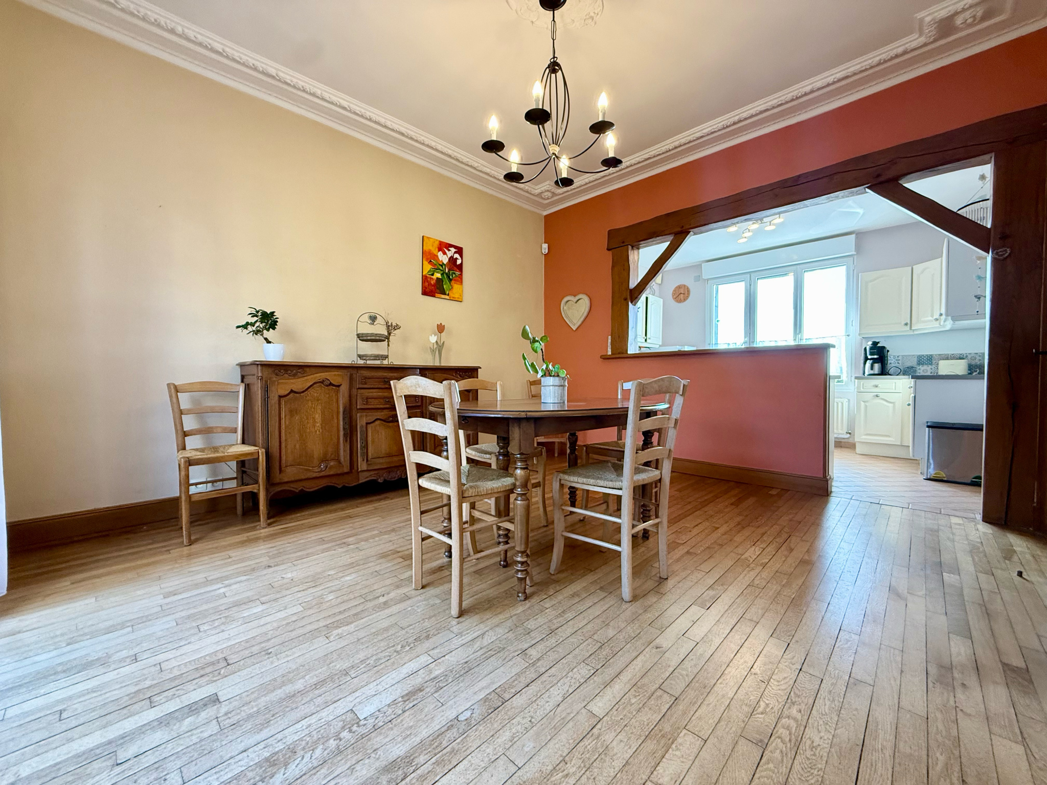 Immo80 – L'immobilier à Amiens et dans la Somme-MONTDIDIER – MAISON + LOCAL – 6 CHAMBRES – JARDIN – DEPENDANCE