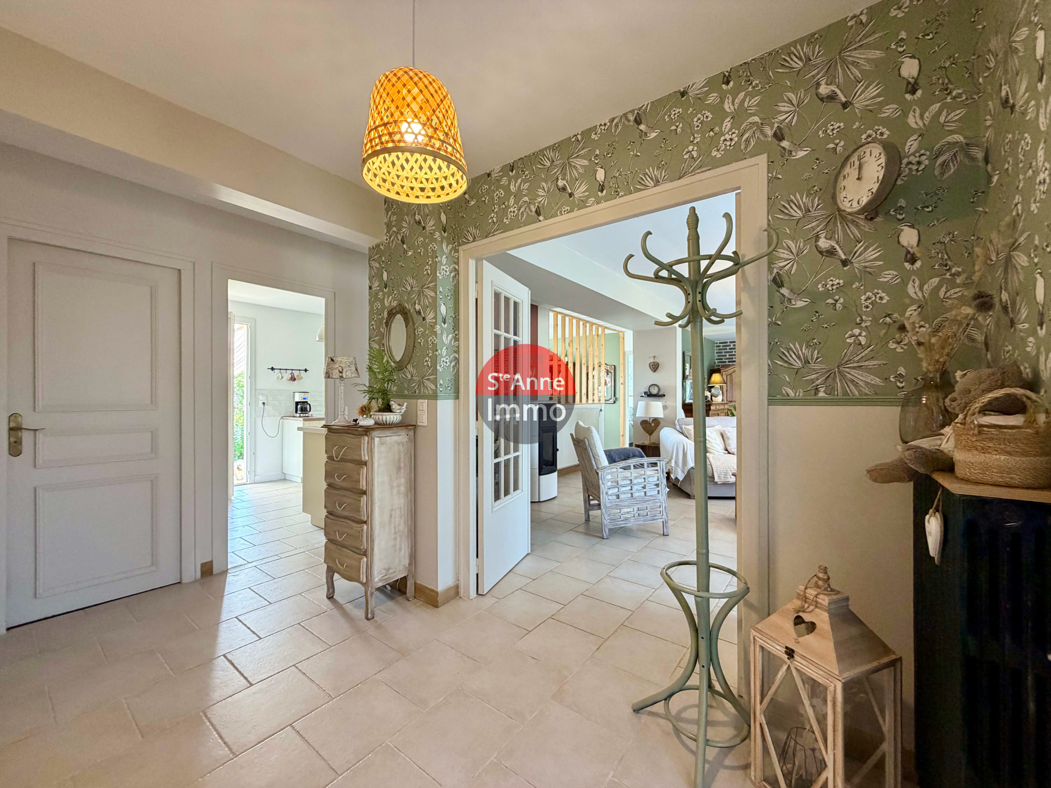 Immo80 – L'immobilier à Amiens et dans la Somme-WAVIGNIES – PAVILLON INDIVIDUEL RÉNOVÉ – 155m2 – AUTONOMIE DE PLAIN-PIED – JARDIN – SOUS-SOL – GARAGE