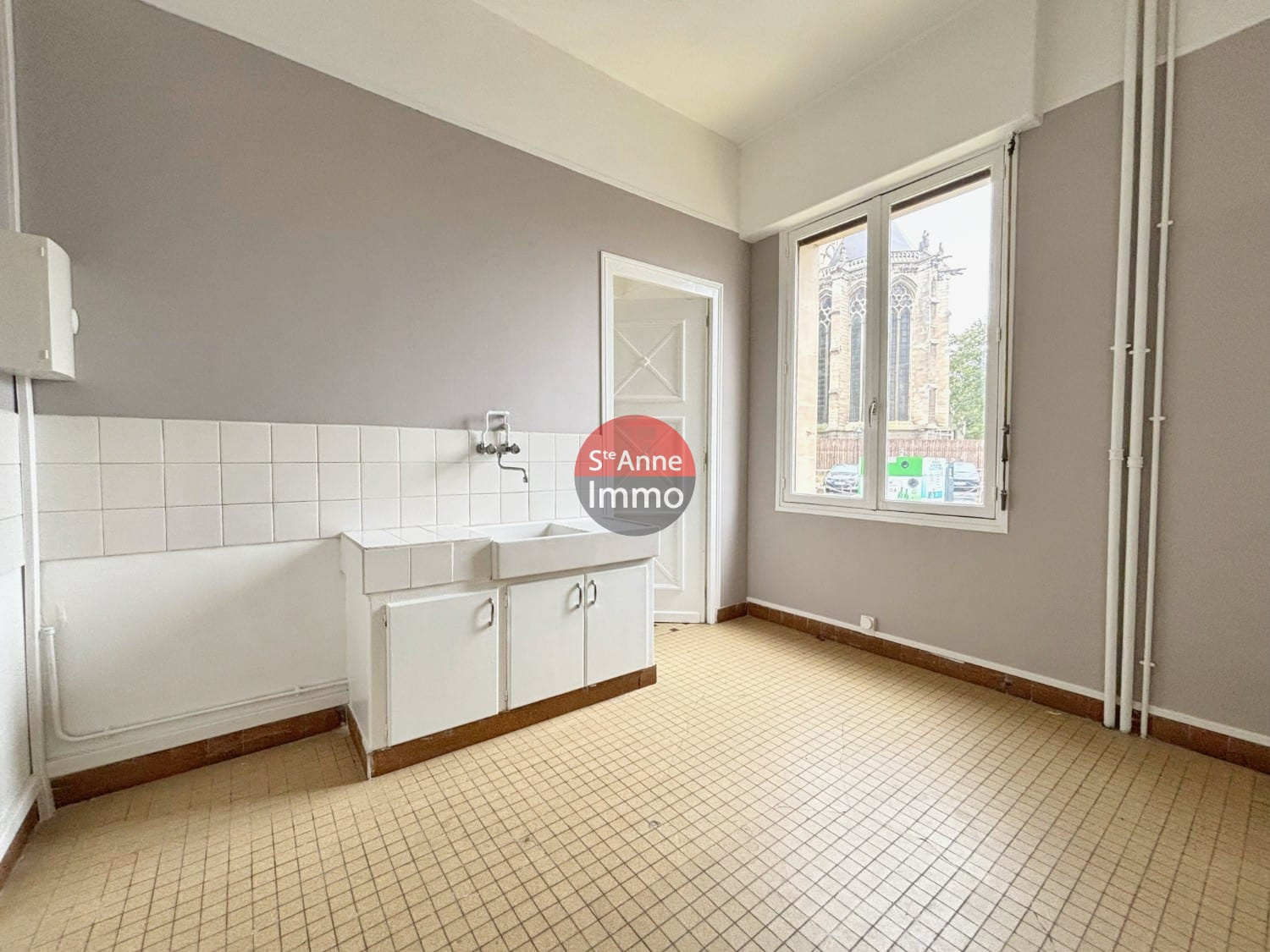 Immo80 – L'immobilier à Amiens et dans la Somme-ANCIENNE LOGE DE GARDIEN AVEC POTENTIEL – 31M2 – AMIENS