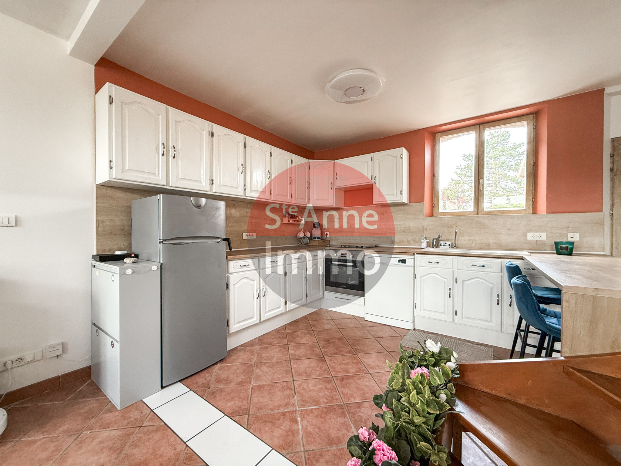 Immo80 – L'immobilier à Amiens et dans la Somme-ROUVROY-EN-SANTERRE – MAISON INDIVIDUELLE – AUTONOMIE DE PLAIN PIED – 3 CHAMBRES – JARDIN – TERRASSE