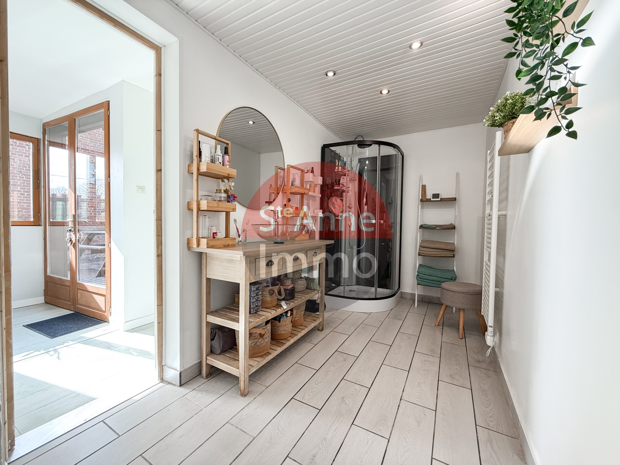 Immo80 – L'immobilier à Amiens et dans la Somme-ROUVROY-EN-SANTERRE – MAISON INDIVIDUELLE – AUTONOMIE DE PLAIN PIED – 3 CHAMBRES – JARDIN – TERRASSE