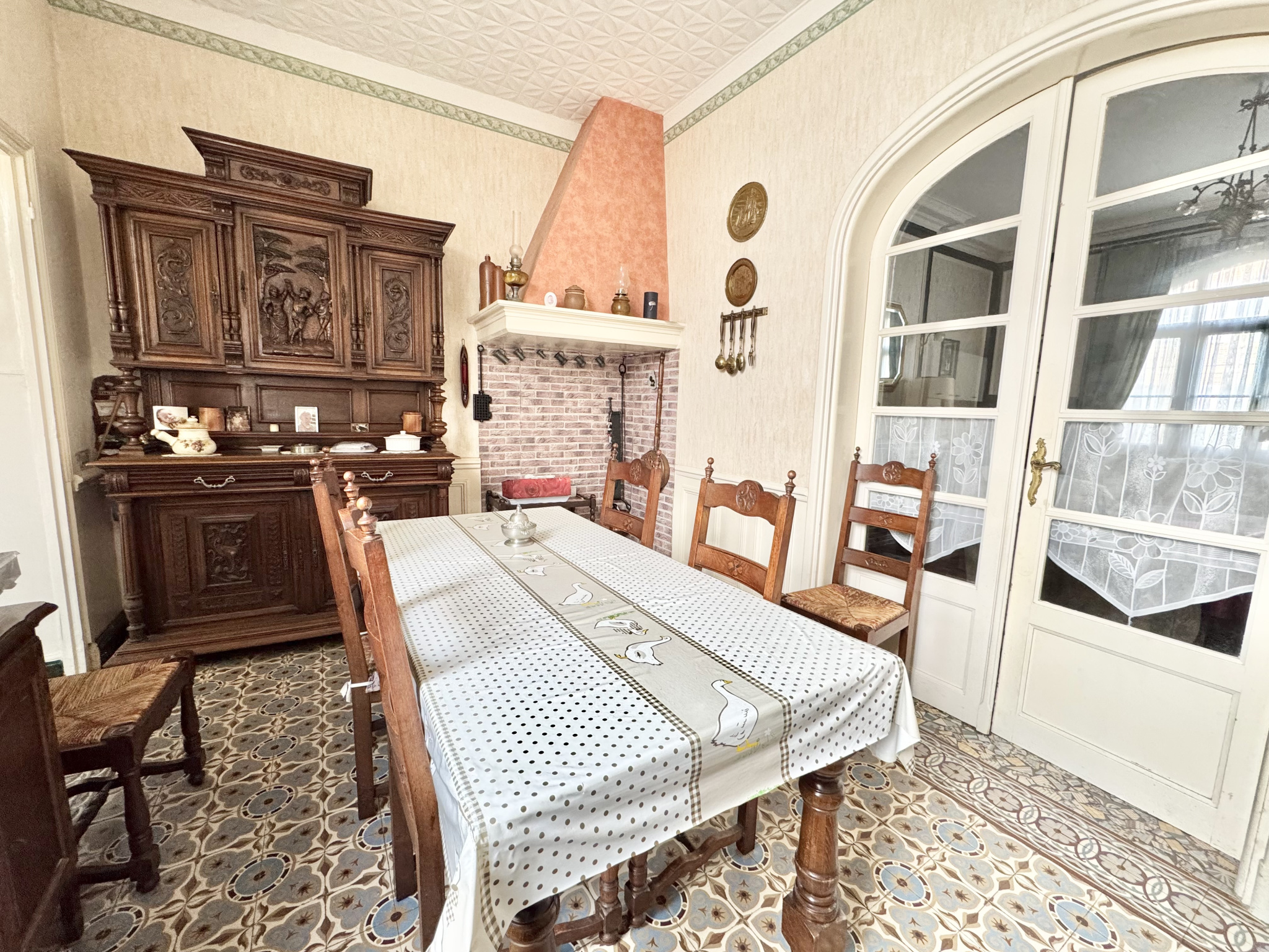 Immo80 – L'immobilier à Amiens et dans la Somme-VILLERS-BRETONNEUX – MAISON AVEC CACHET 115M2 – 3 CHAMBRES – AUTOROUTE