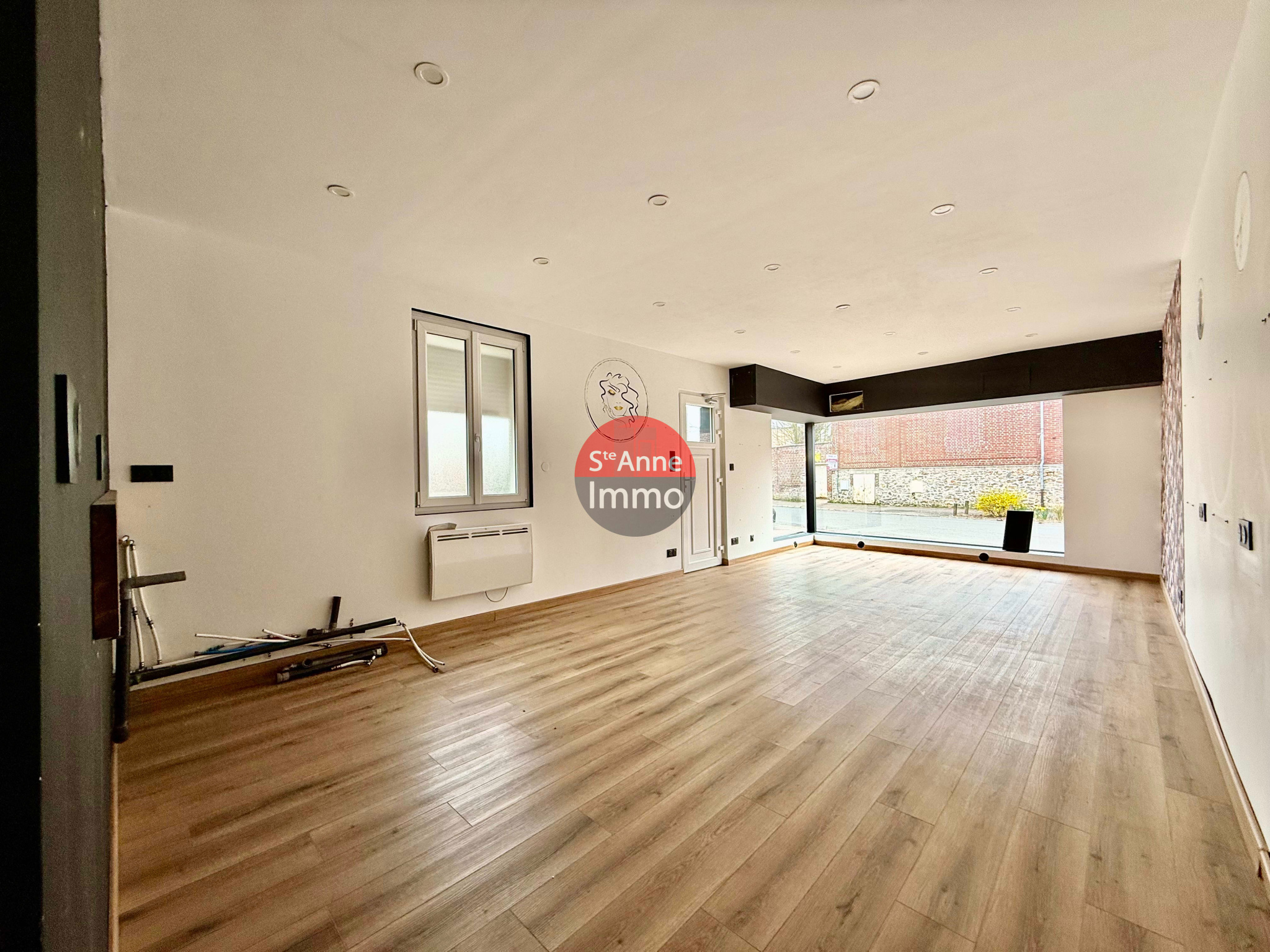 Immo80 – L'immobilier à Amiens et dans la Somme-ROSIERES-EN-SANTERRE – CENTRE VILLE – LOCAL COMMERCIAL