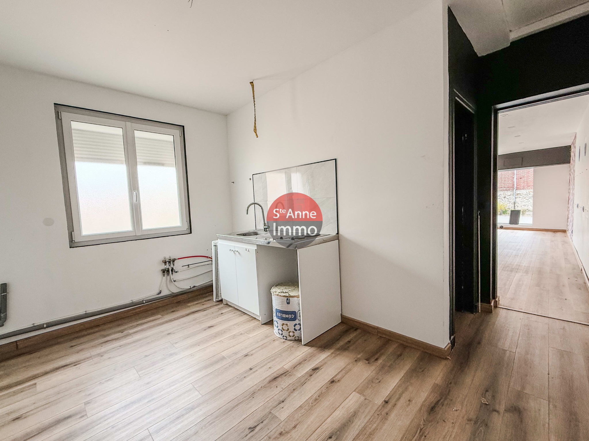 Immo80 – L'immobilier à Amiens et dans la Somme-ROSIERES-EN-SANTERRE – CENTRE VILLE – LOCAL COMMERCIAL