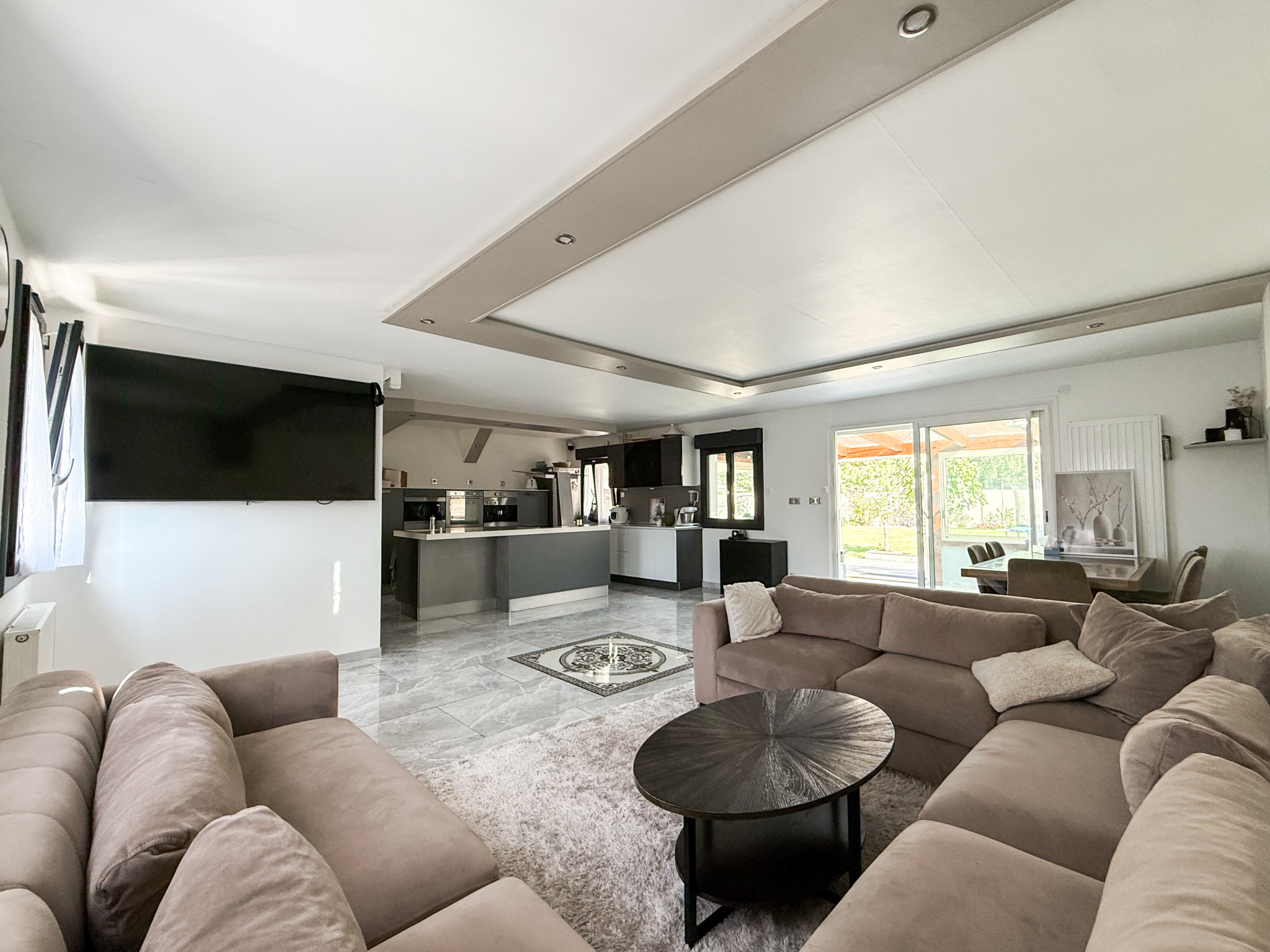 Immo80 – L'immobilier à Amiens et dans la Somme-ROYE – MAISON INDIVIDUELLE – AUTONOMIE DE PLAIN PIED – 4 CHAMBRES – SOUS SOL COMPLET – GARAGE – PARKING – TERR