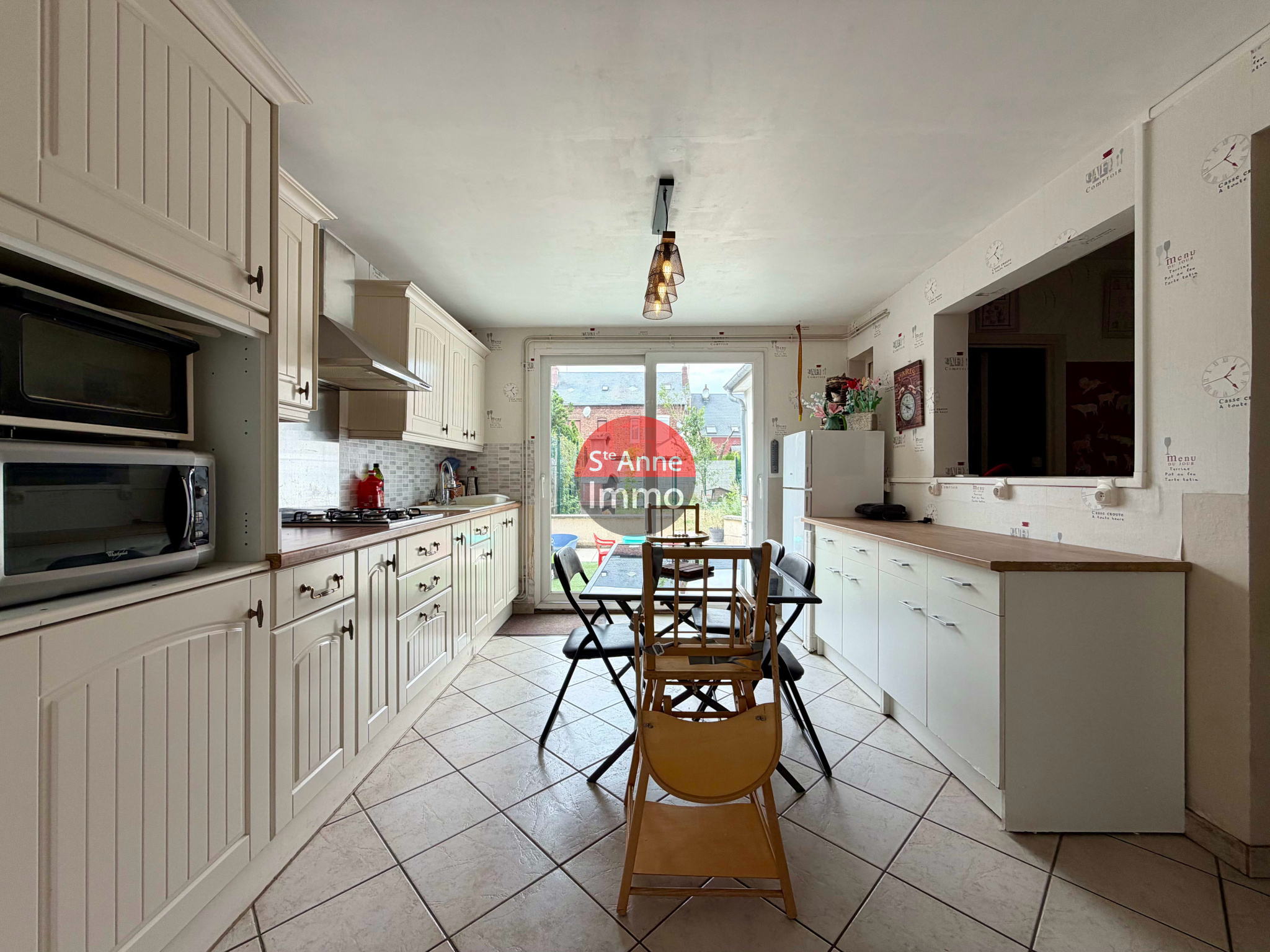 Immo80 – L'immobilier à Amiens et dans la Somme-ALBERT – MAISON MITOYENNE – 127m2 – 3 CHAMBRES – BUREAU – JARDIN