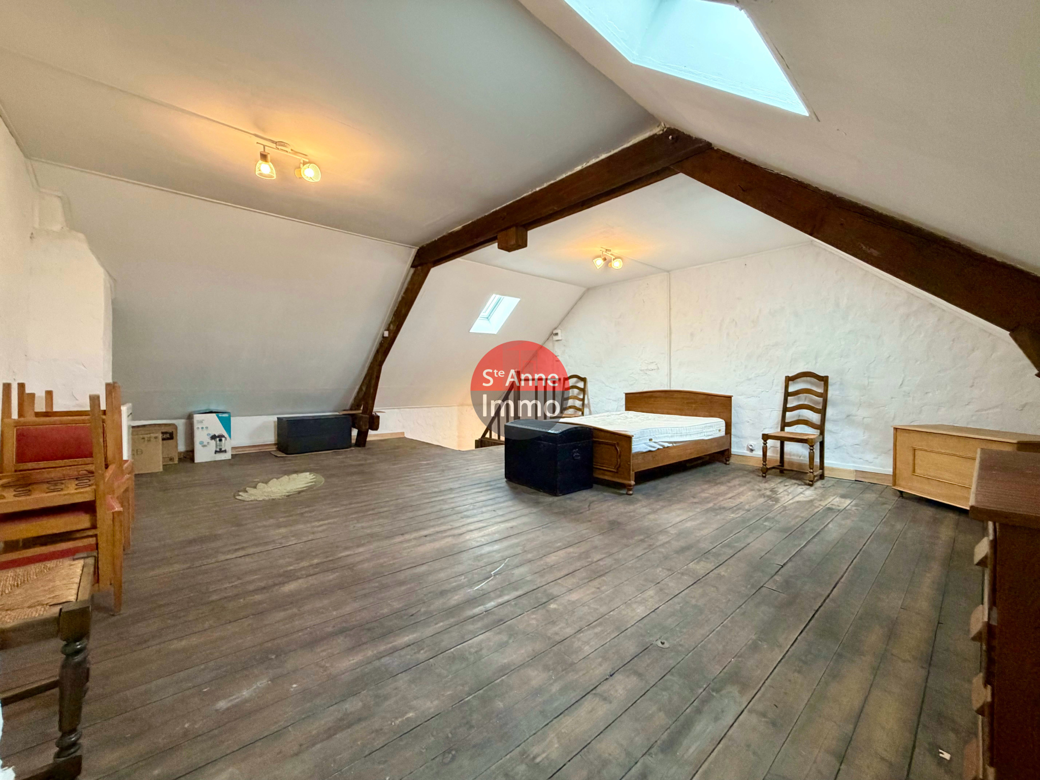 Immo80 – L'immobilier à Amiens et dans la Somme-ALBERT – MAISON MITOYENNE – 127m2 – 3 CHAMBRES – BUREAU – JARDIN