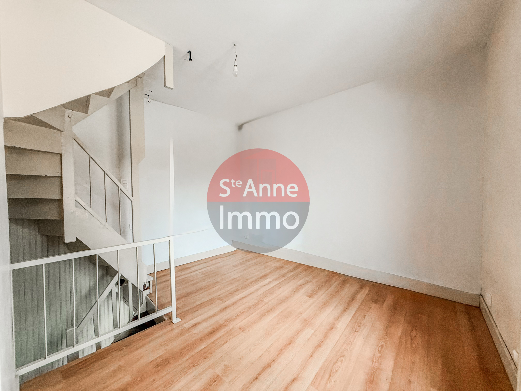 Immo80 – L'immobilier à Amiens et dans la Somme-AMIENS OUEST – MAISON MITOYENNE – 2 CHAMBRES
