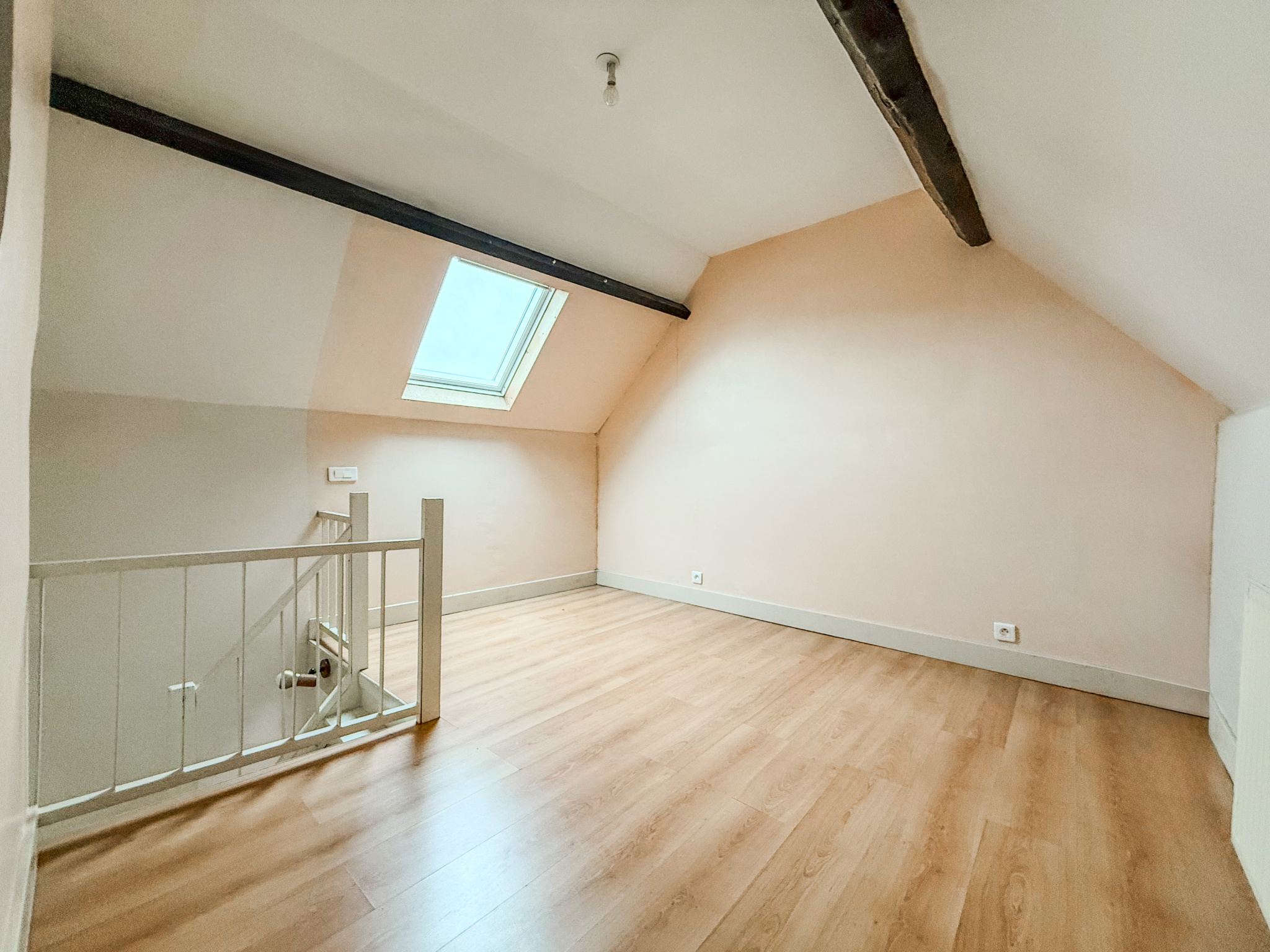 Immo80 – L'immobilier à Amiens et dans la Somme-AMIENS OUEST – MAISON MITOYENNE – 2 CHAMBRES