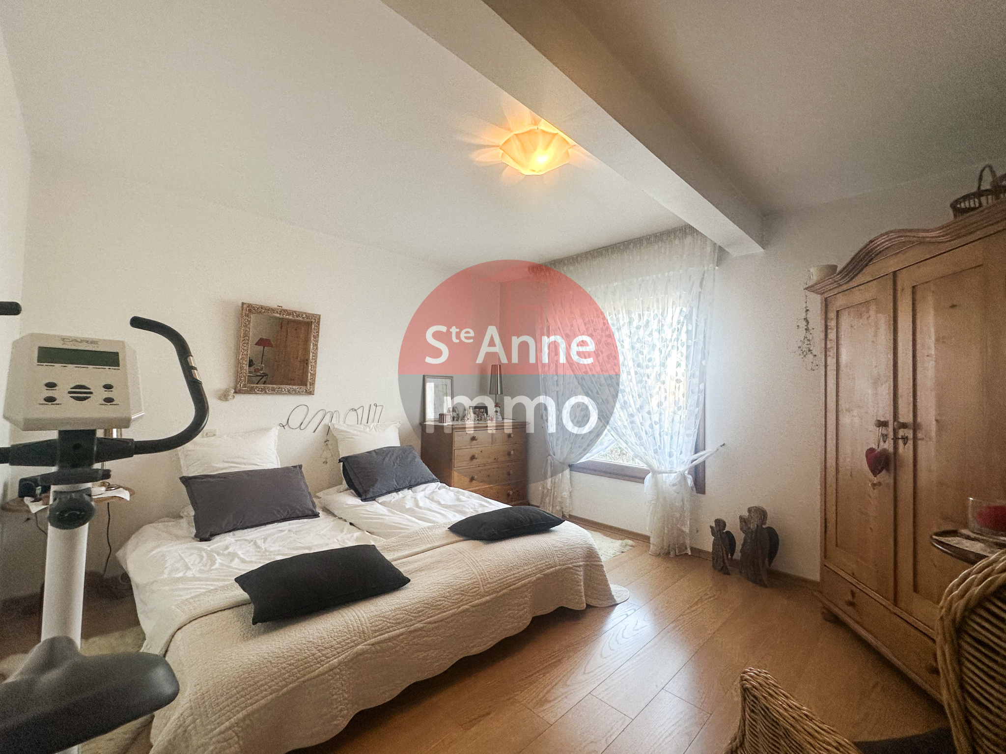 Immo80 – L'immobilier à Amiens et dans la Somme-MONTDIDIER – PAVILLON INDIVIDUEL – SOUS-SOL COMPLET – 6 CHAMBRES
