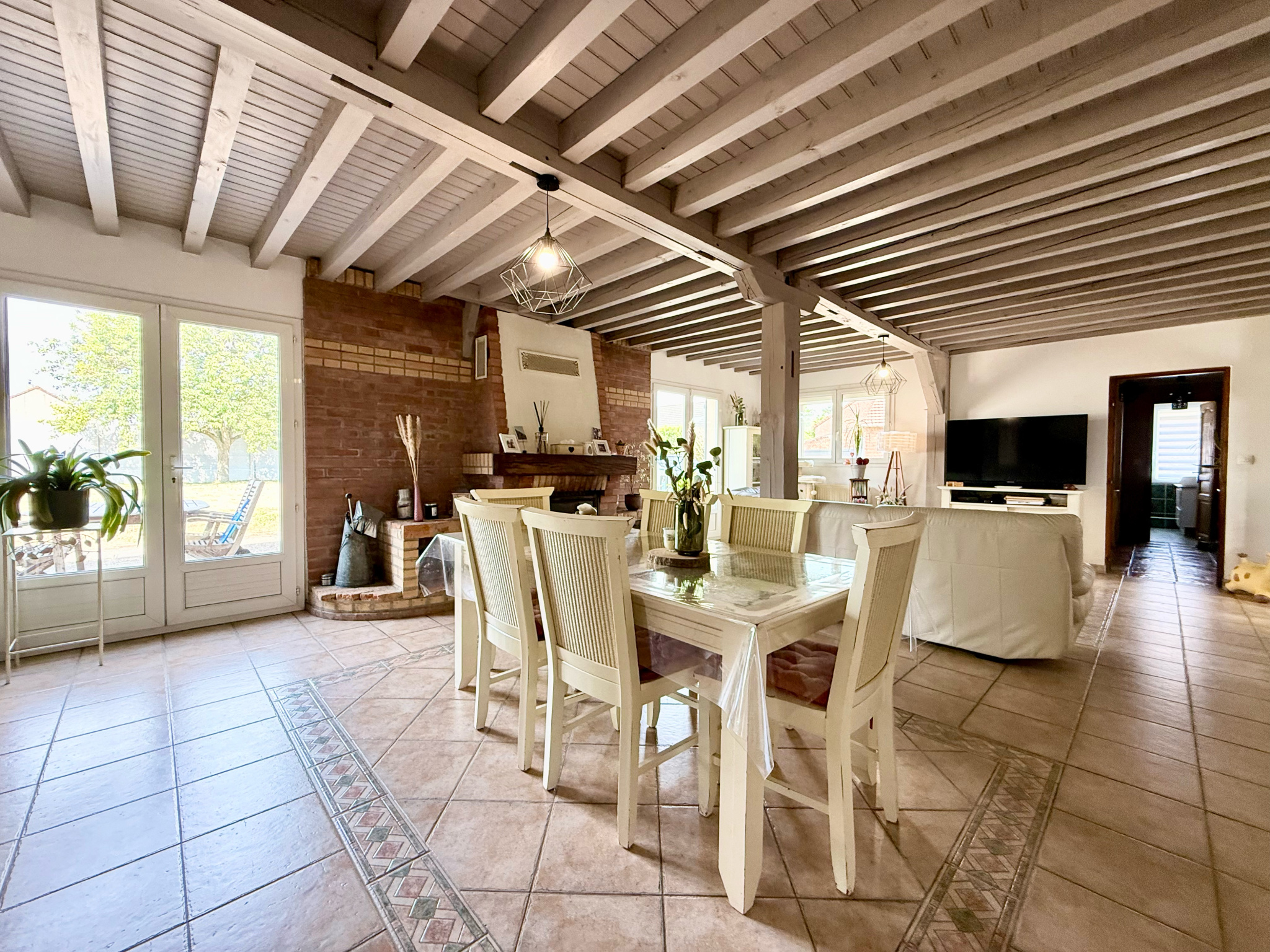 Immo80 – L'immobilier à Amiens et dans la Somme-MESNIL SAINT GEORGES – PAVILLON INDIVIDUEL – 4 CHAMBRES – JARDIN – GARAGES – VIVABLE DE PLAIN PIED