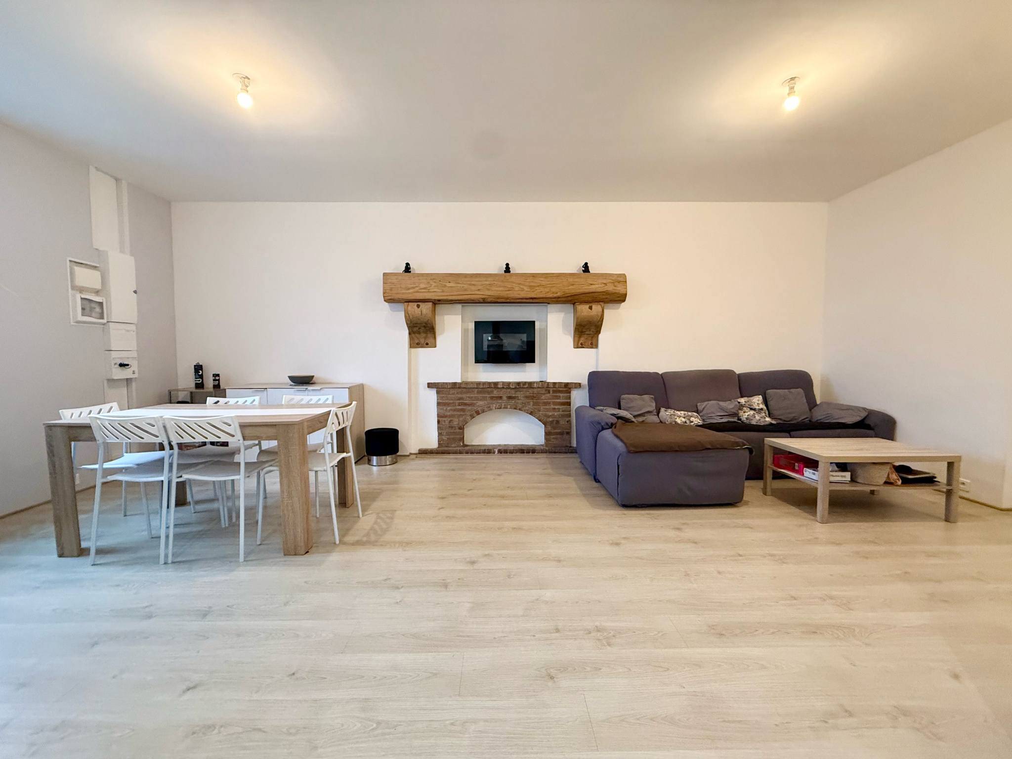 Immo80 – L'immobilier à Amiens et dans la Somme-MOREUIL – CASTEL – ENSEMBLE IMMOBILIER – 2 MAISONS + SALLE DES FETES – GARAGES – JARDIN